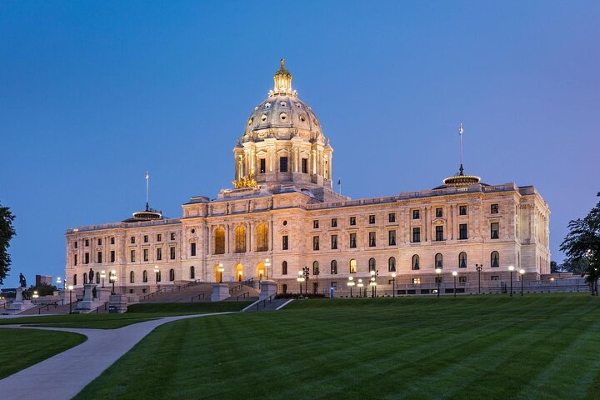 St. Paul Tour & Mississippi River Cruise - Image 4