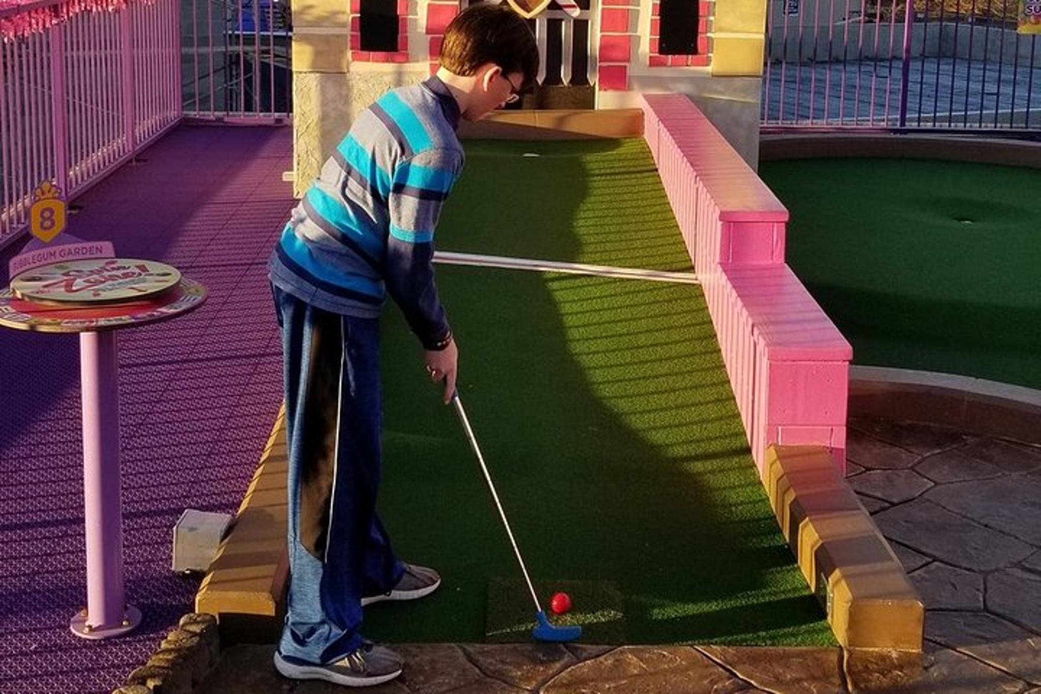 Pigeon Forge Mini Golf at Crave Golf Club - Image 3