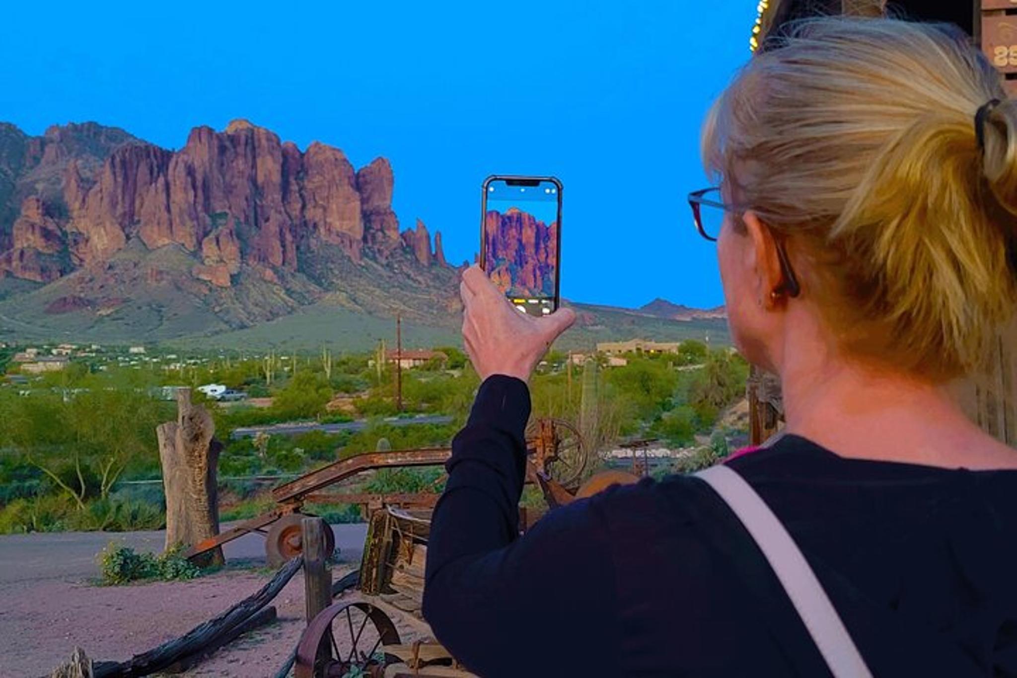 Scottsdale Apache Trail & Superstition Mountain Tour - Image 2