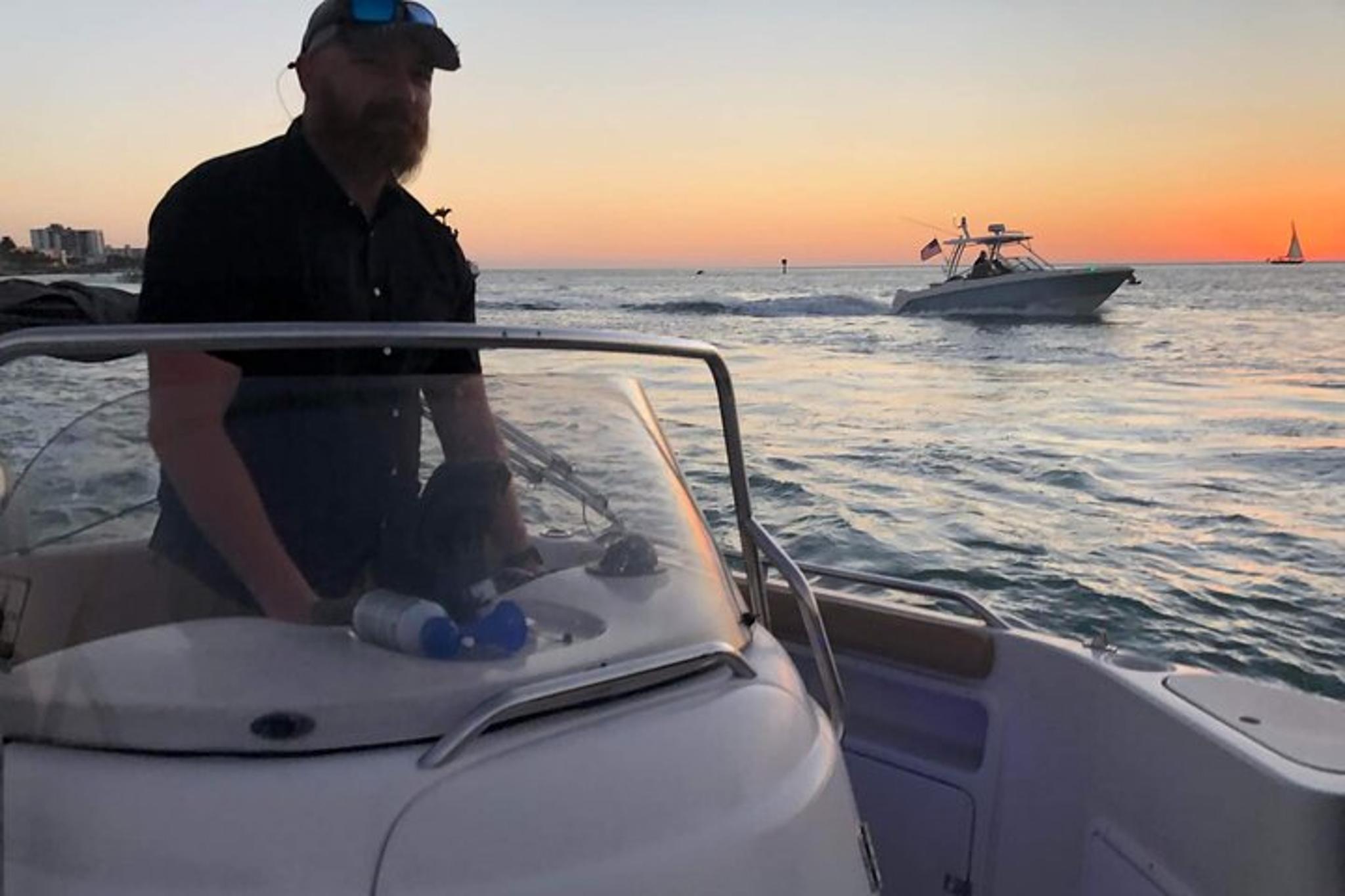 Sarasota Private Boat Tour 3 hr - Image 1