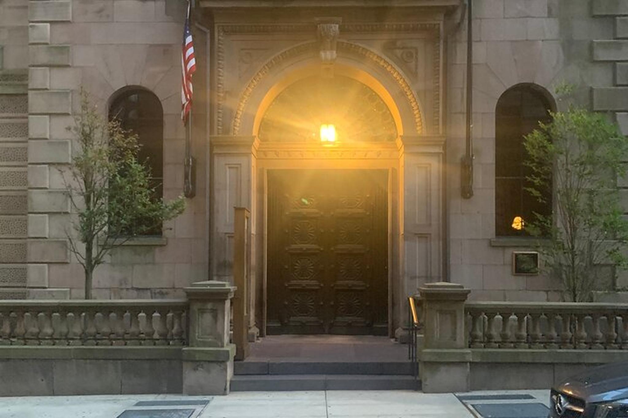 Boston Haunted Self-Guided Walking Tour - Image 3