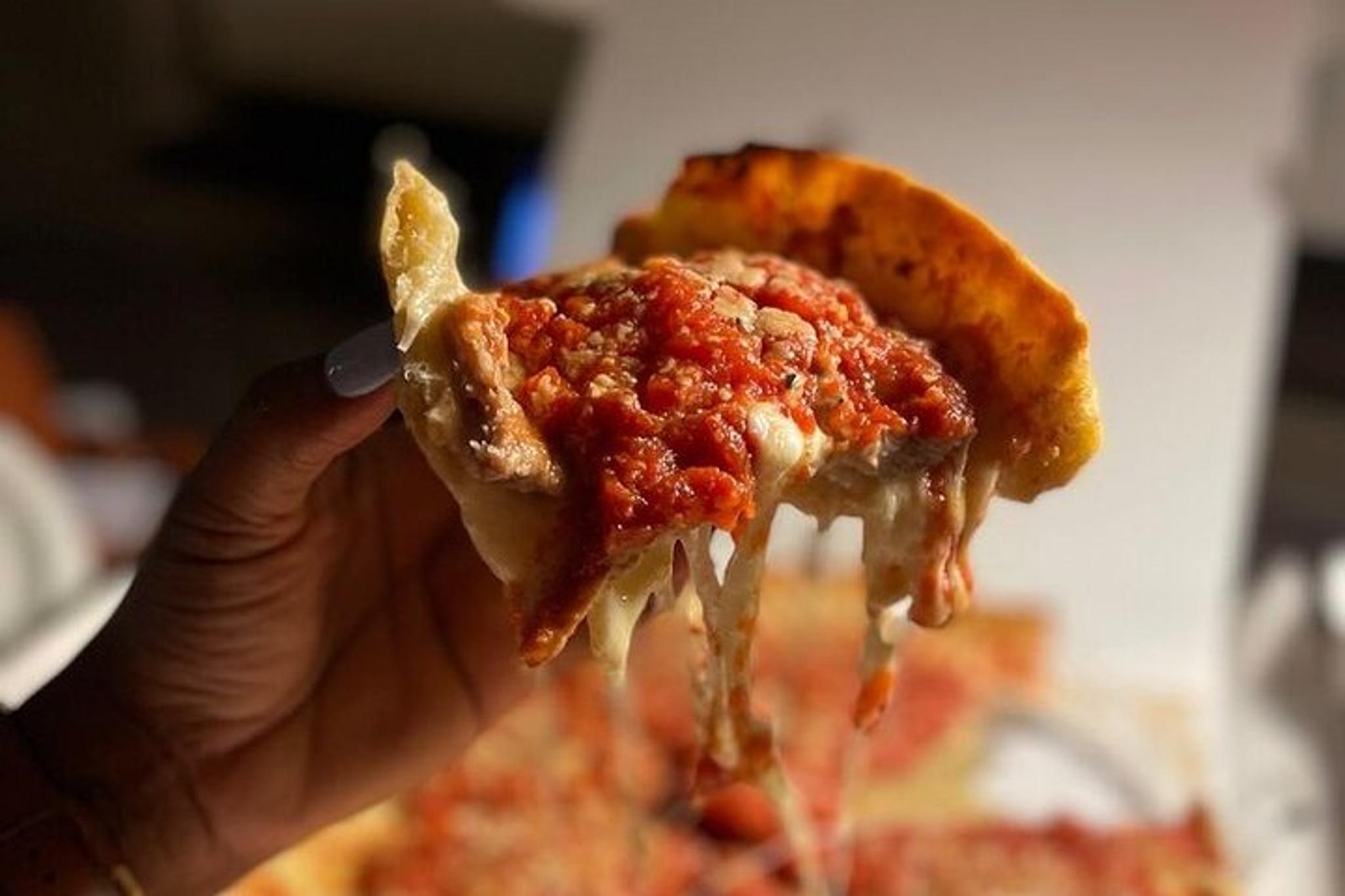 Chicago Bike Tour with Pizza, Hot Dogs, and Beer - Image 5