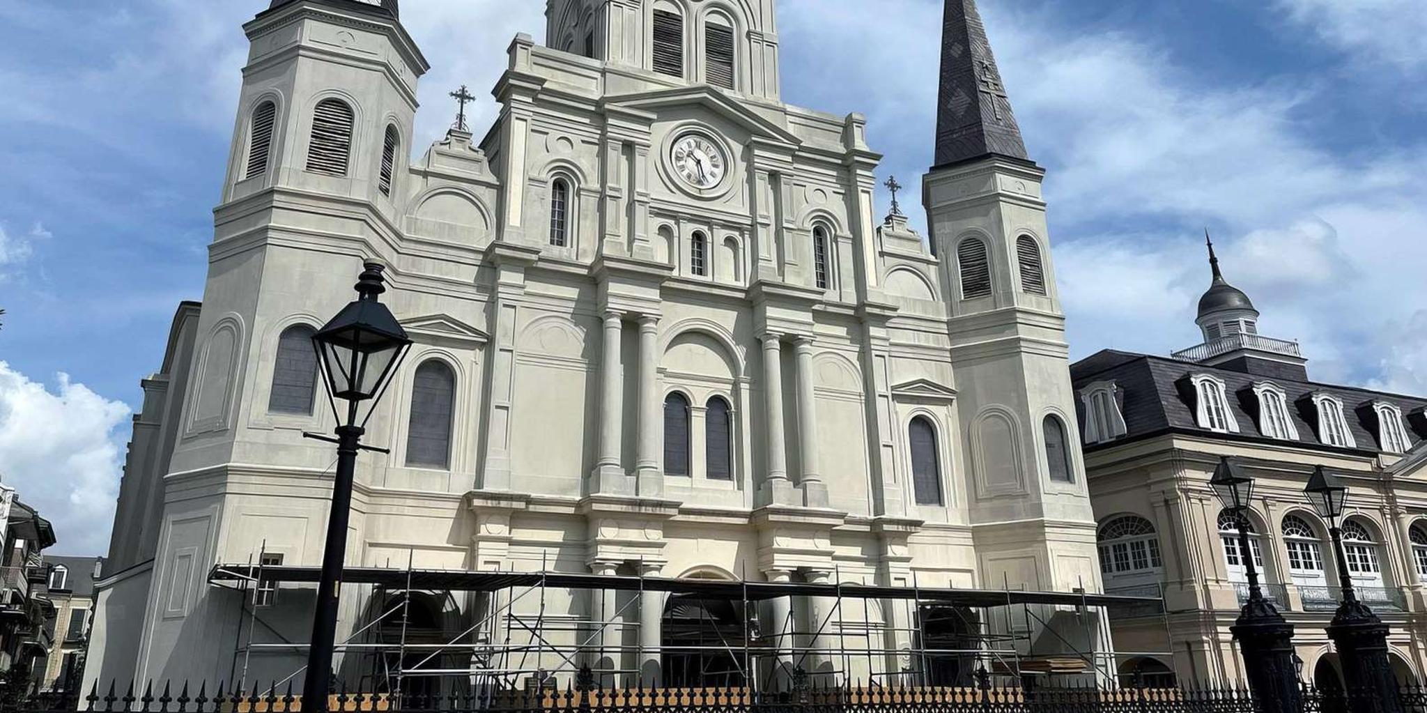 New Orleans French Quarter Architecture Tour - Image 1