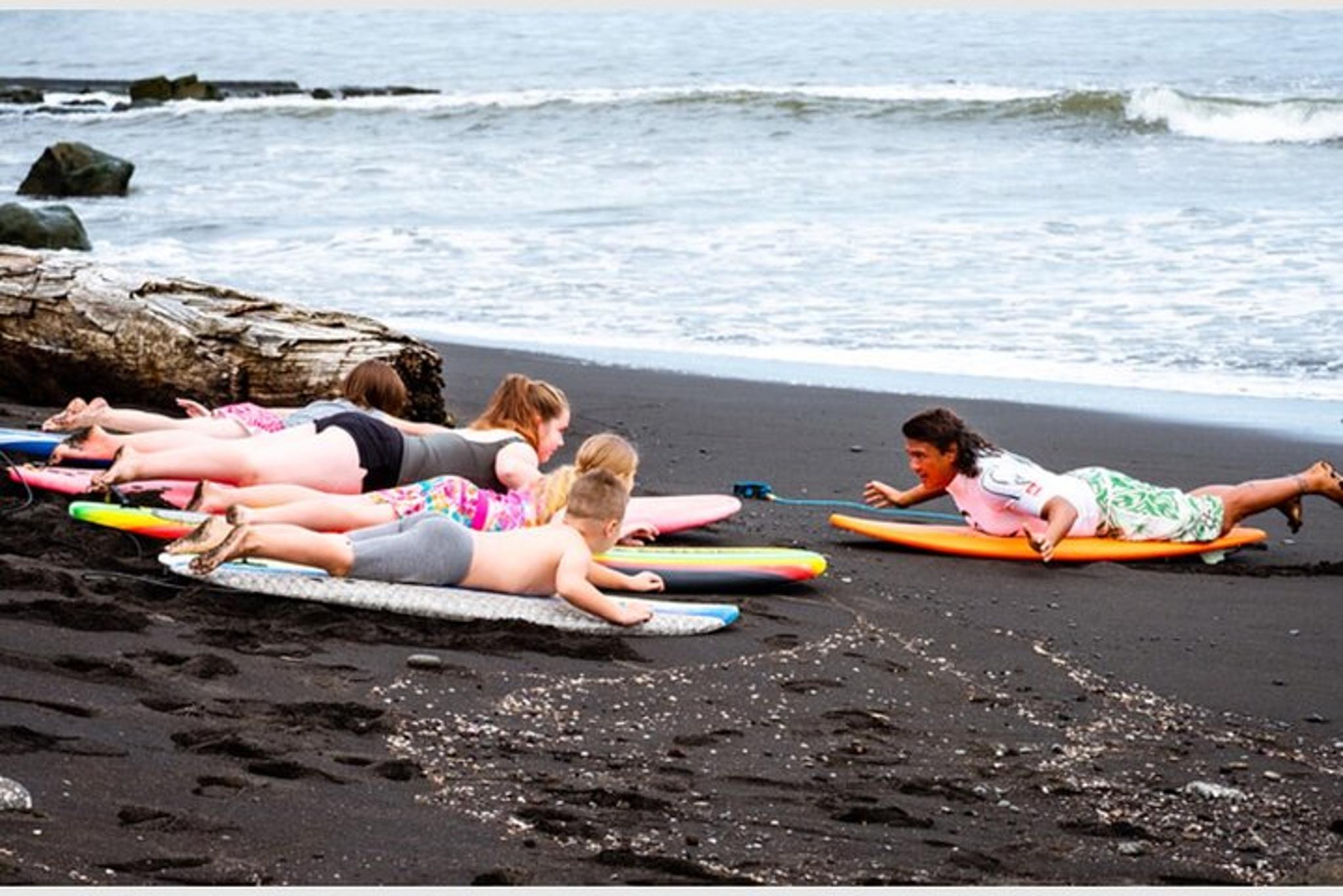 Hilo Surf Lesson - Image 4