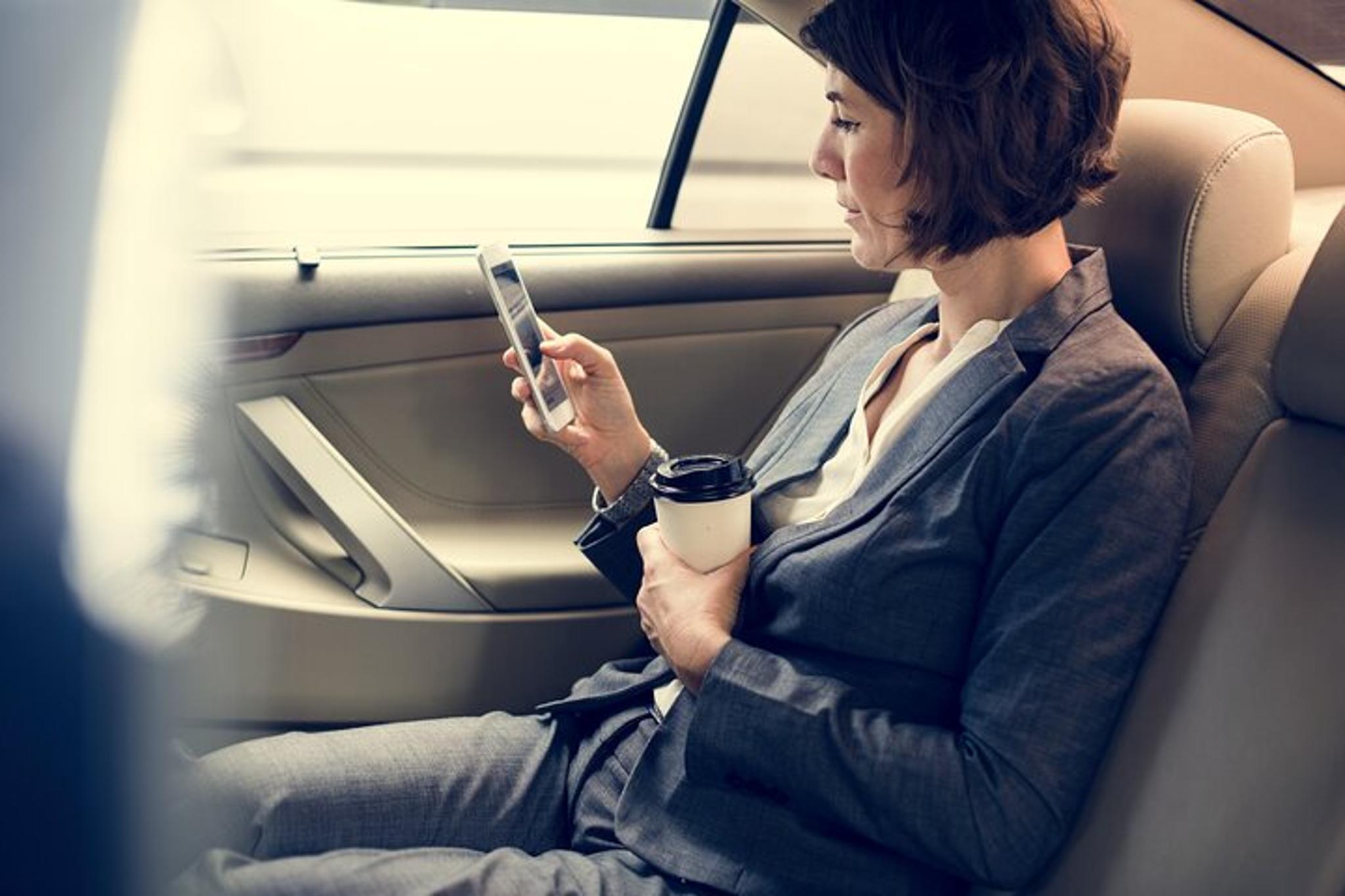 Arlington and Dulles Airport Private Transfer - Image 4