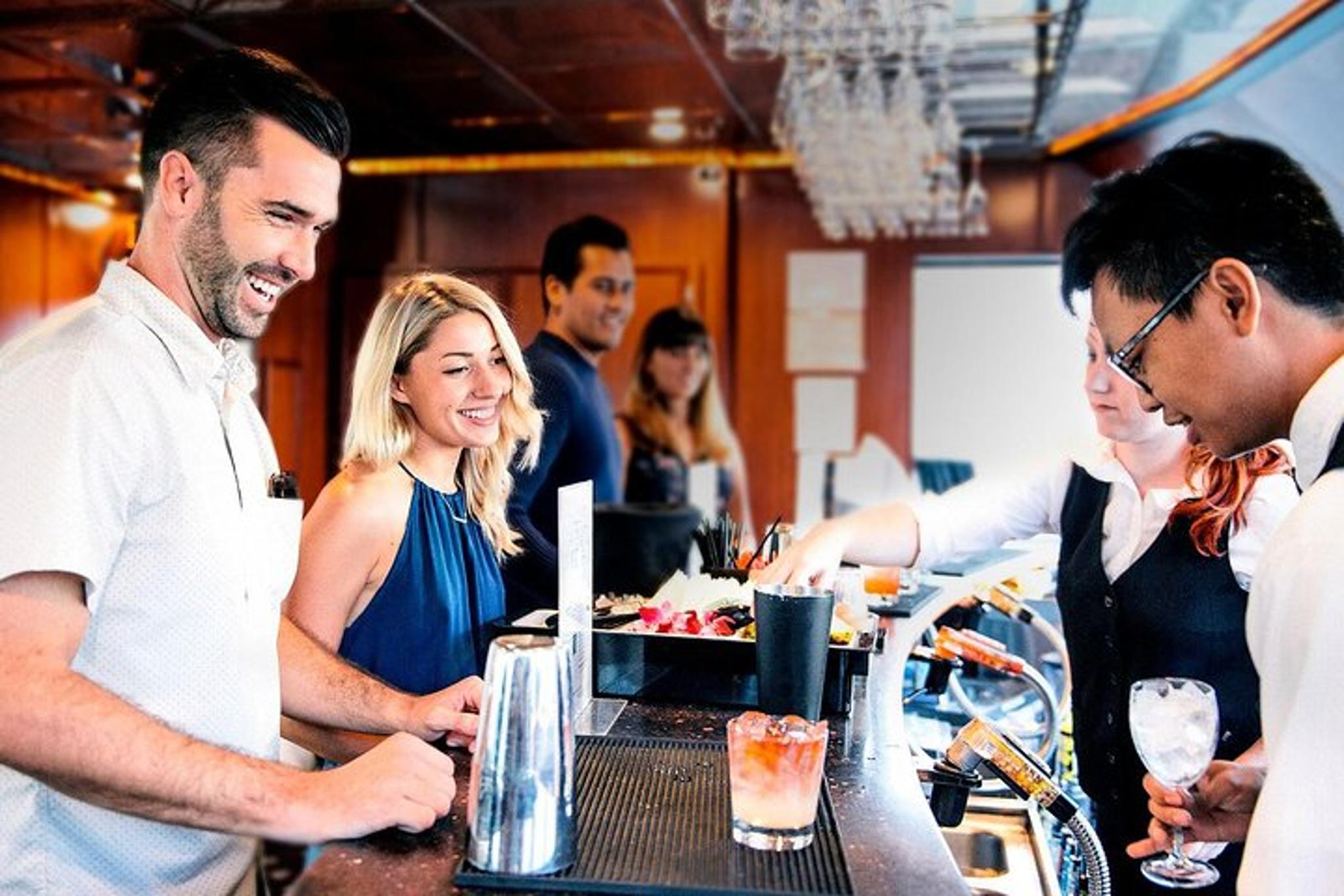 Honolulu Sunset Cocktail Cruise - Image 4