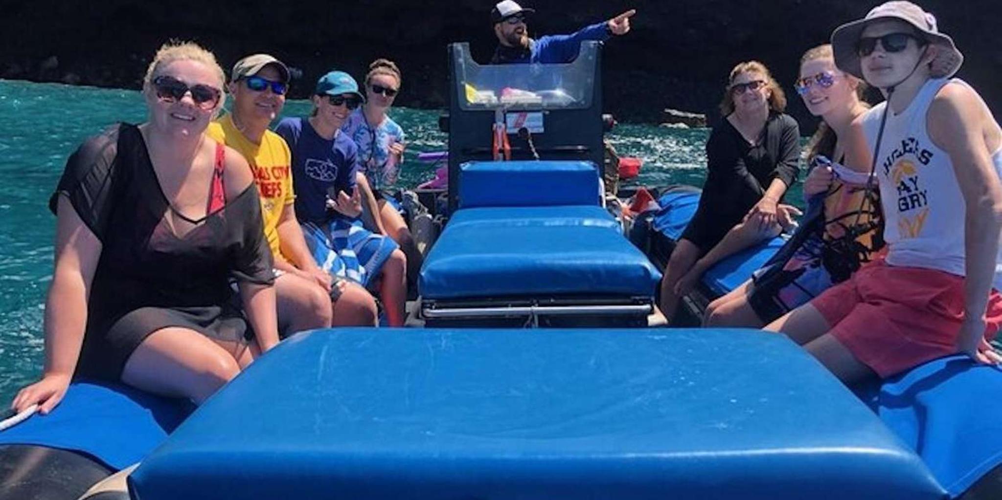 Kailua-Kona Private Snorkeling Tour with Lunch - Image 1