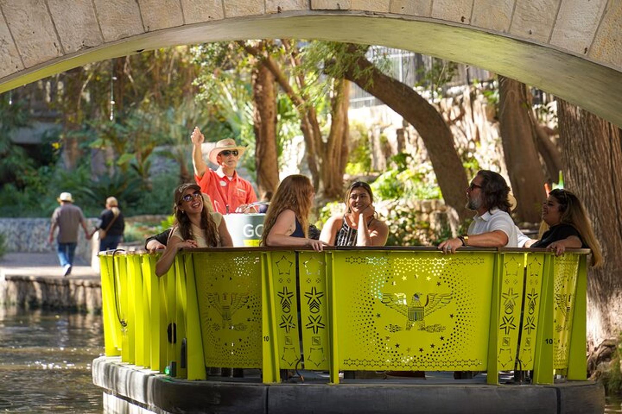 San Antonio City Tour with Alamo & River Walk Cruise