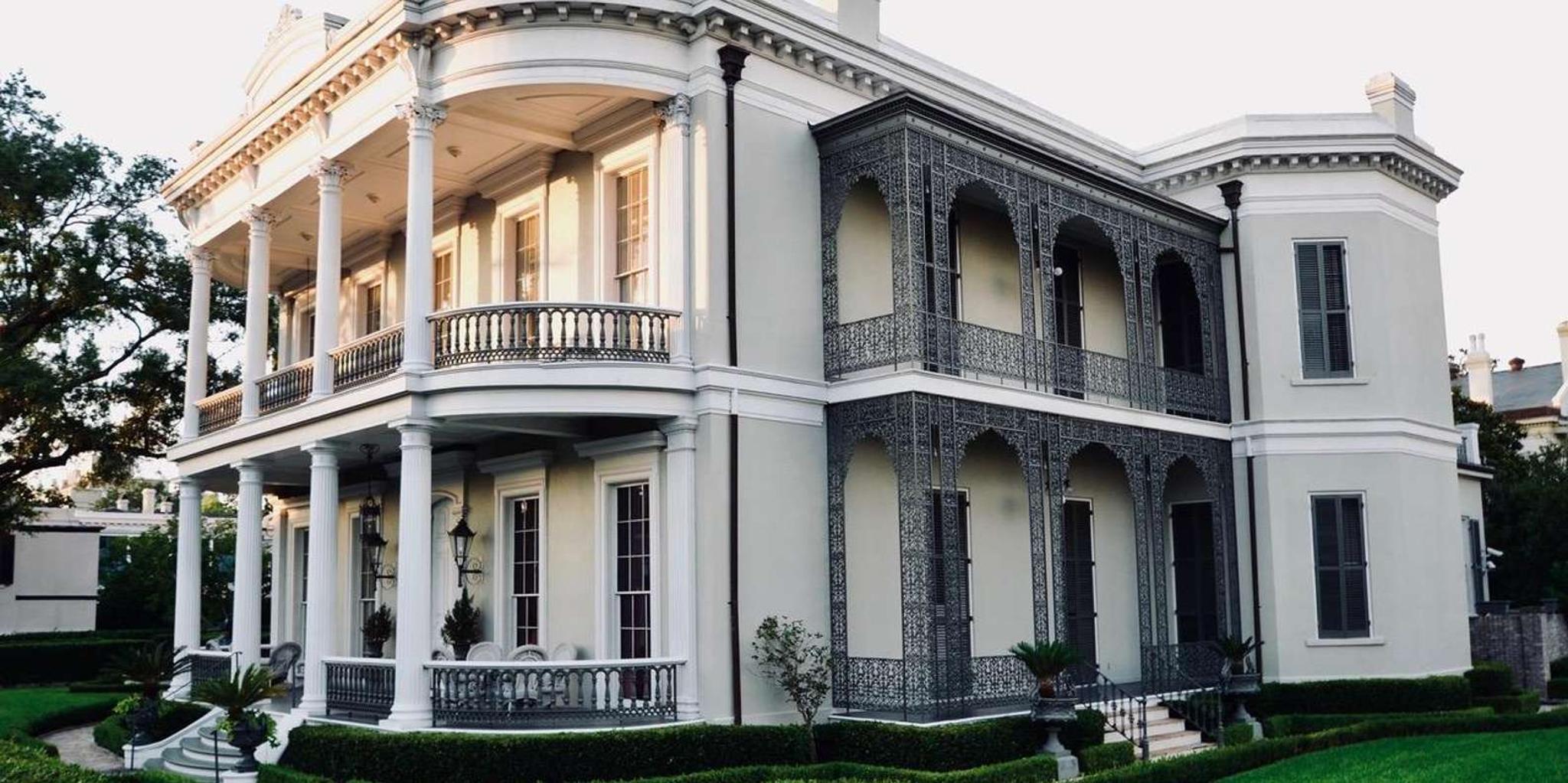 New Orleans Garden District and Lafayette Cemetery Tour - Image 3