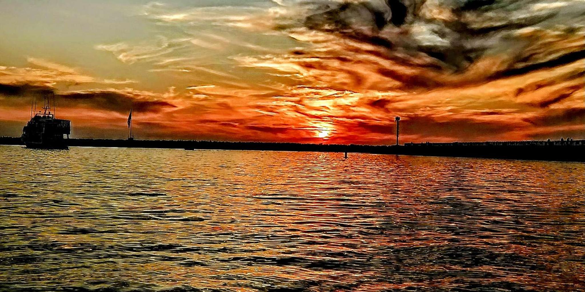 Los Angeles Boat Cruise with Wine and Cheese - Image 3