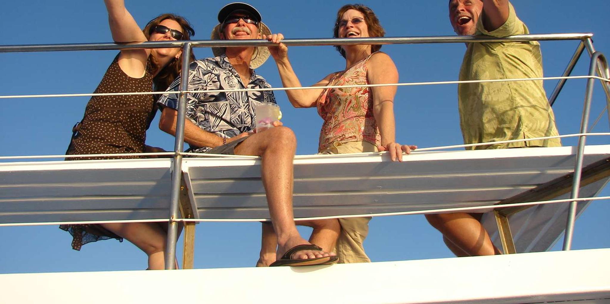 Kailua Kona Whale Watching Cruise - Image 3