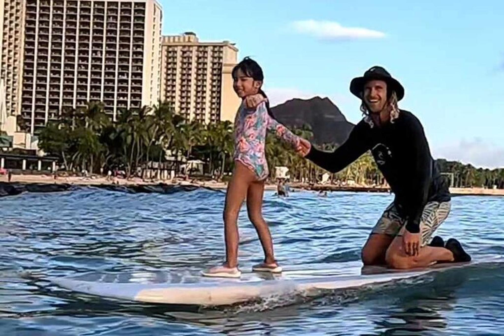 Honolulu Surf Lesson with Photos and Videos 1 hr - Image 6