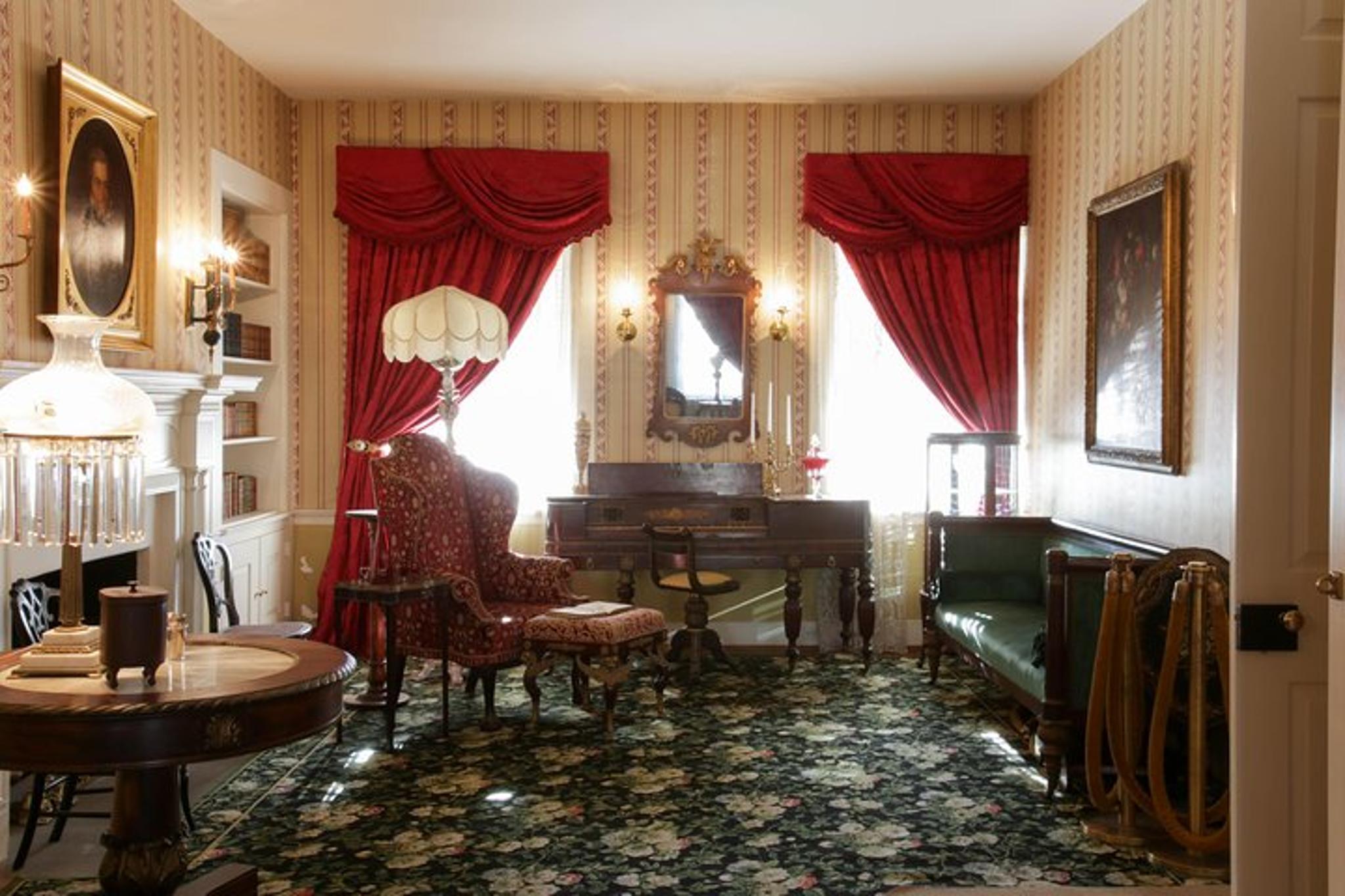 Lexington Mary Todd Lincoln House Tour - Image 5