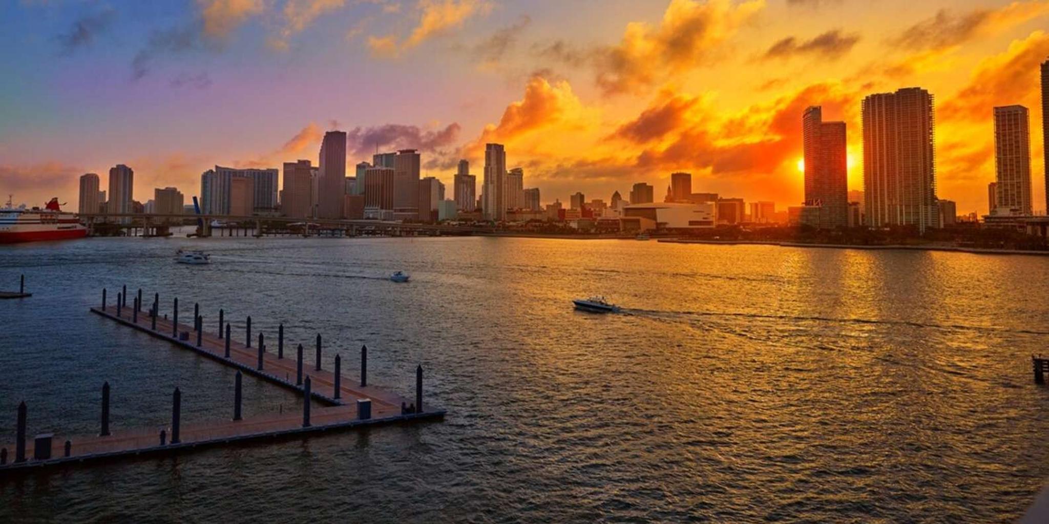 Miami Sunset Cruise with Open Bar - Image 3