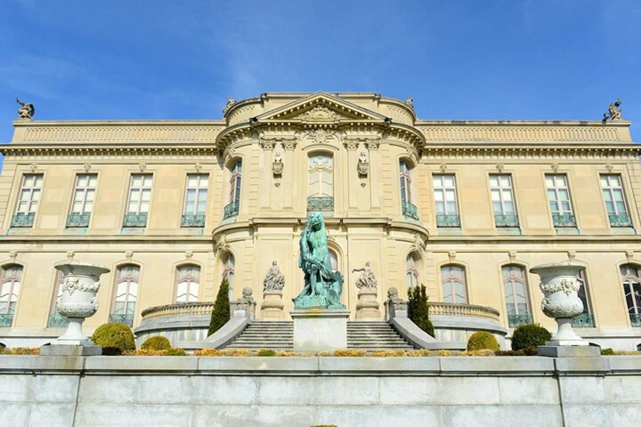 Newport Self-Guided Driving Audio Tour