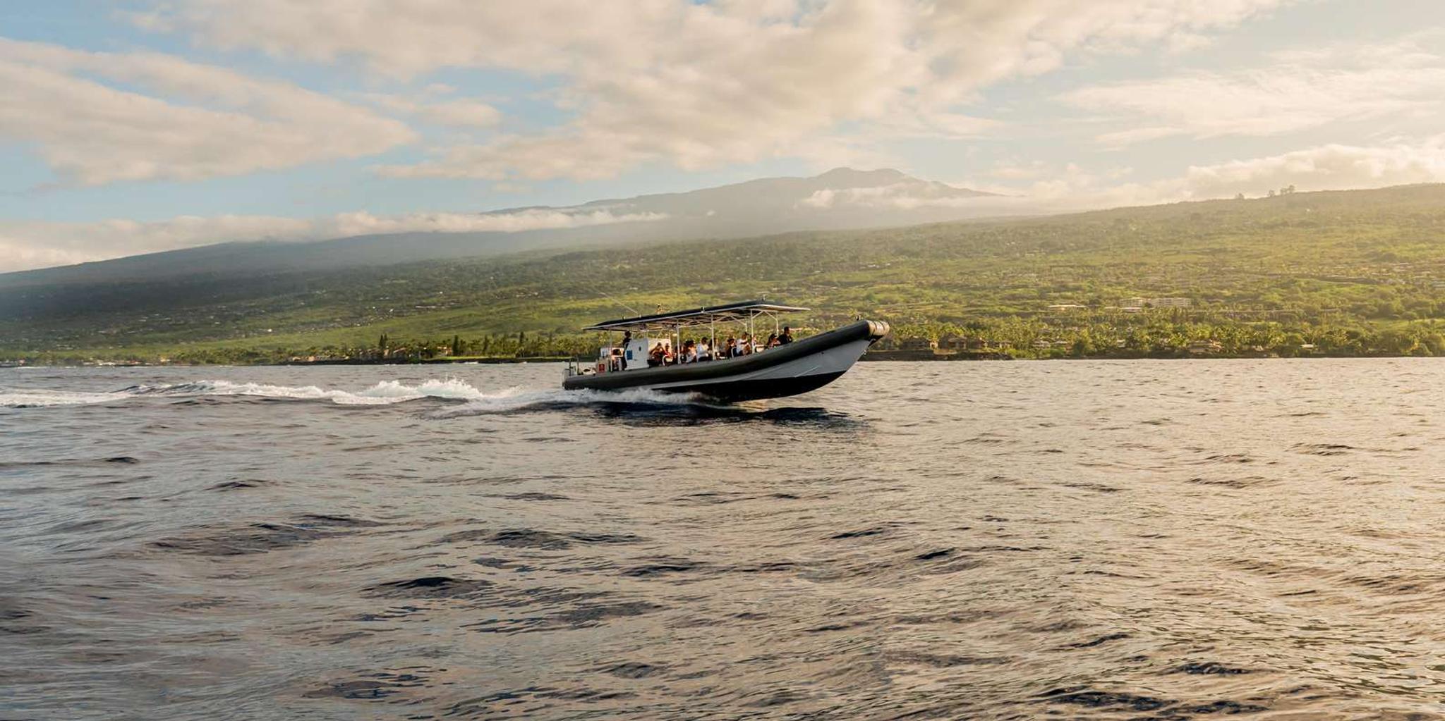 Kailua Kona Sunset Super Raft Cruise - Image 1
