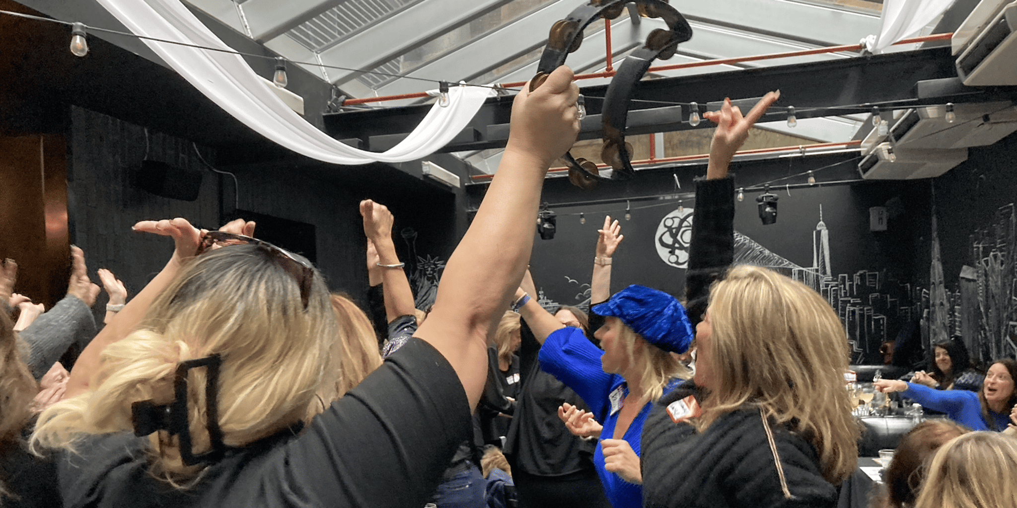 New York City Dueling Pianos Brunch Show - Image 6