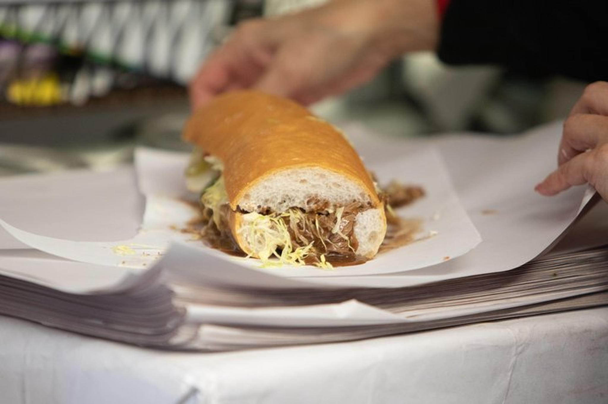 New Orleans Garden District Food and History Tour - Image 3