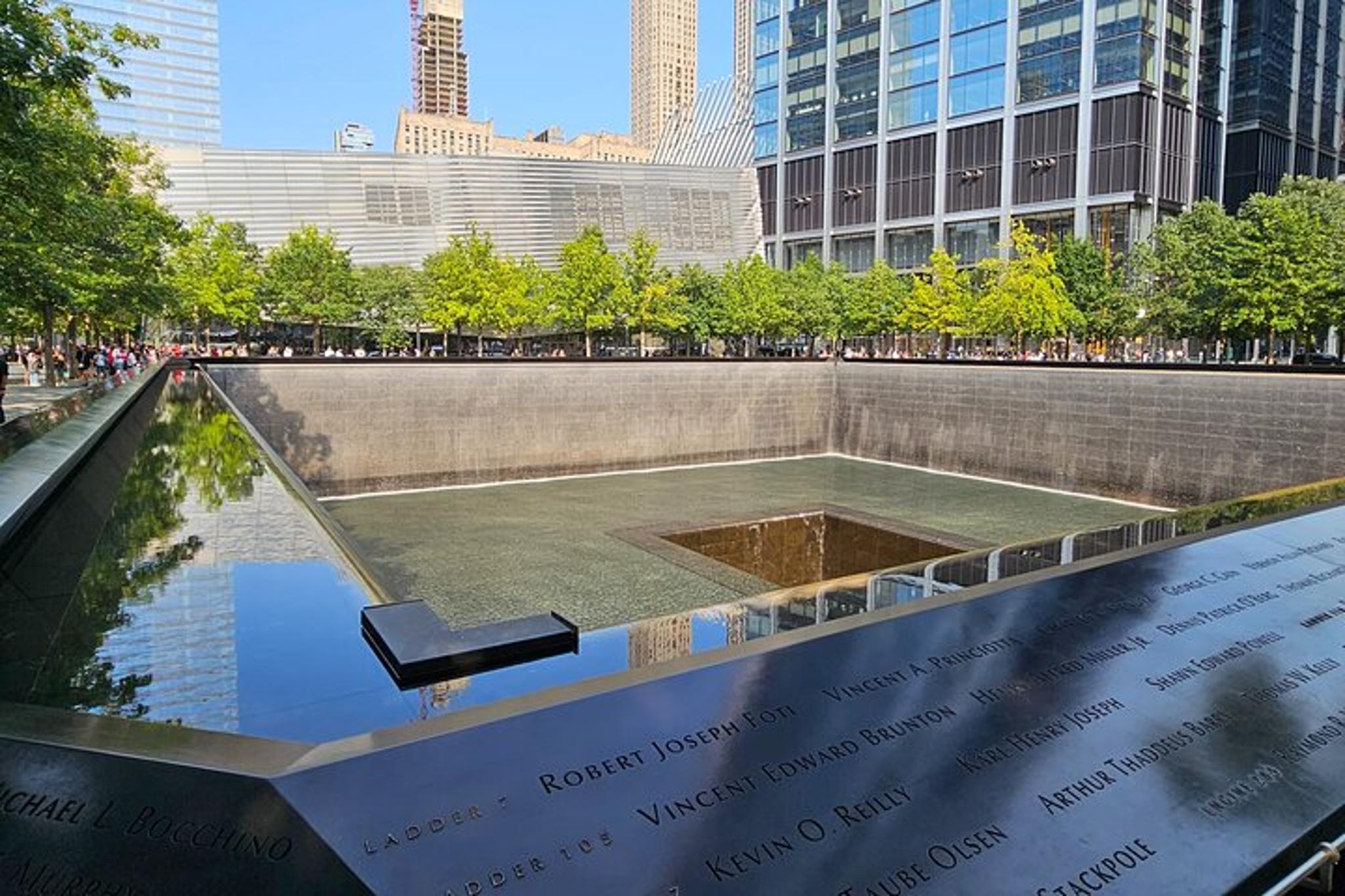 New York Statue of Liberty and 9/11 Museum Tour - Image 4