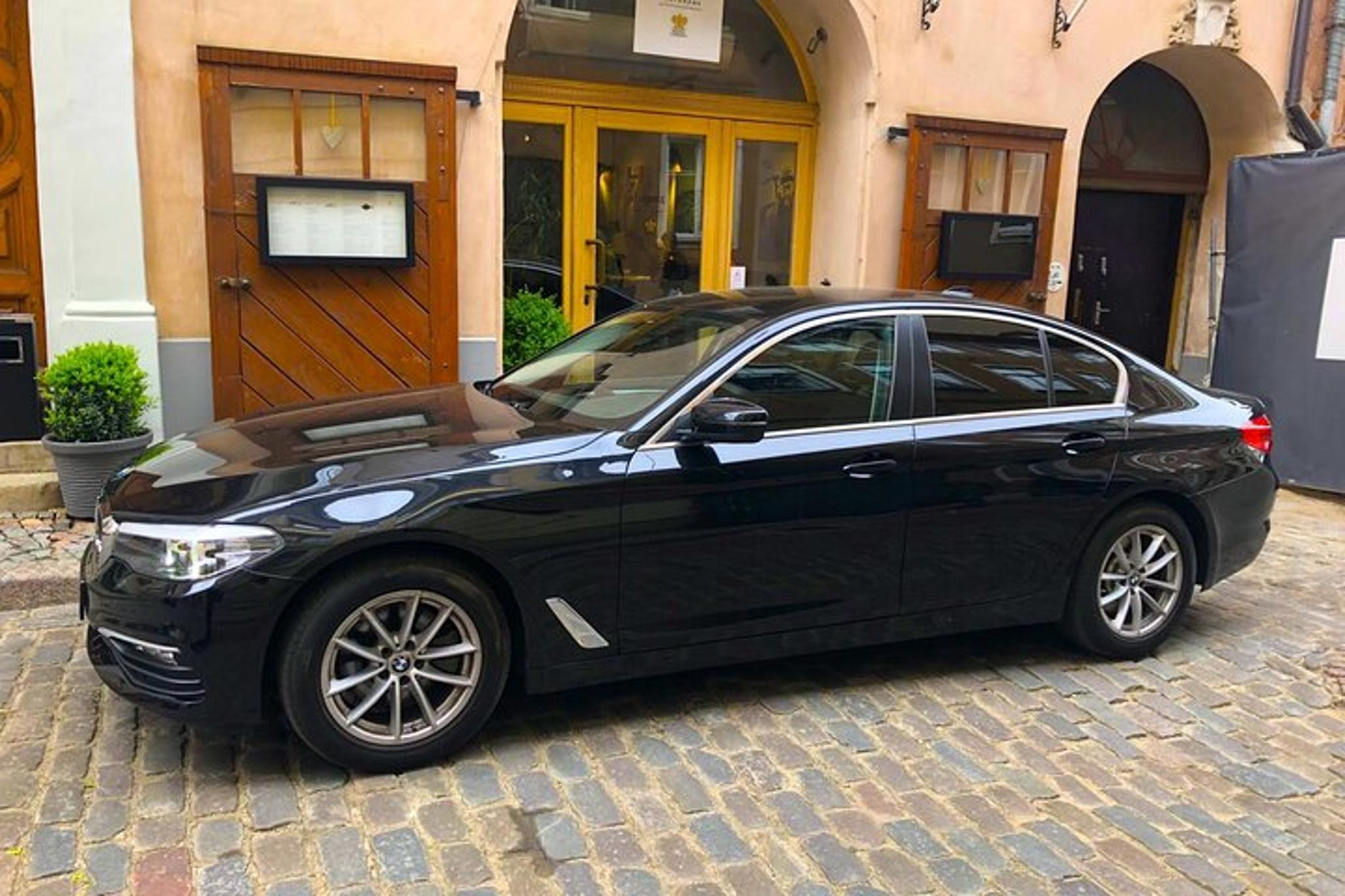 Houston Airport Transfer Service - Image 1