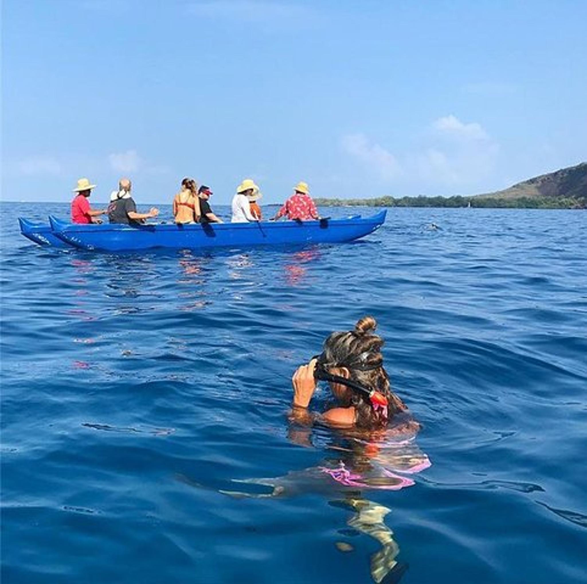 Kealakekua Bay Outrigger Canoe Tour - Image 4