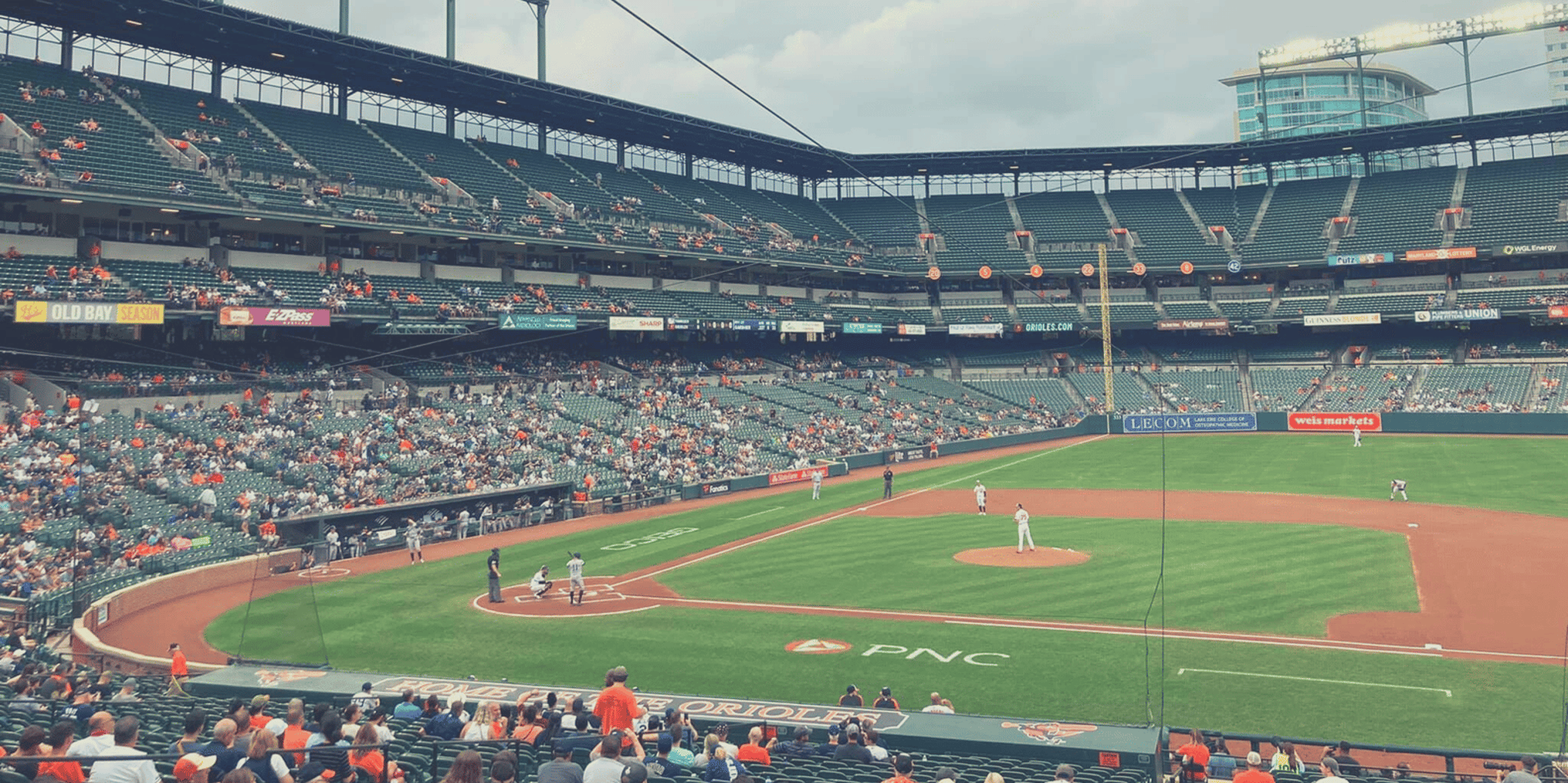Baltimore Orioles Baseball Game at Oriole Park - Image 6