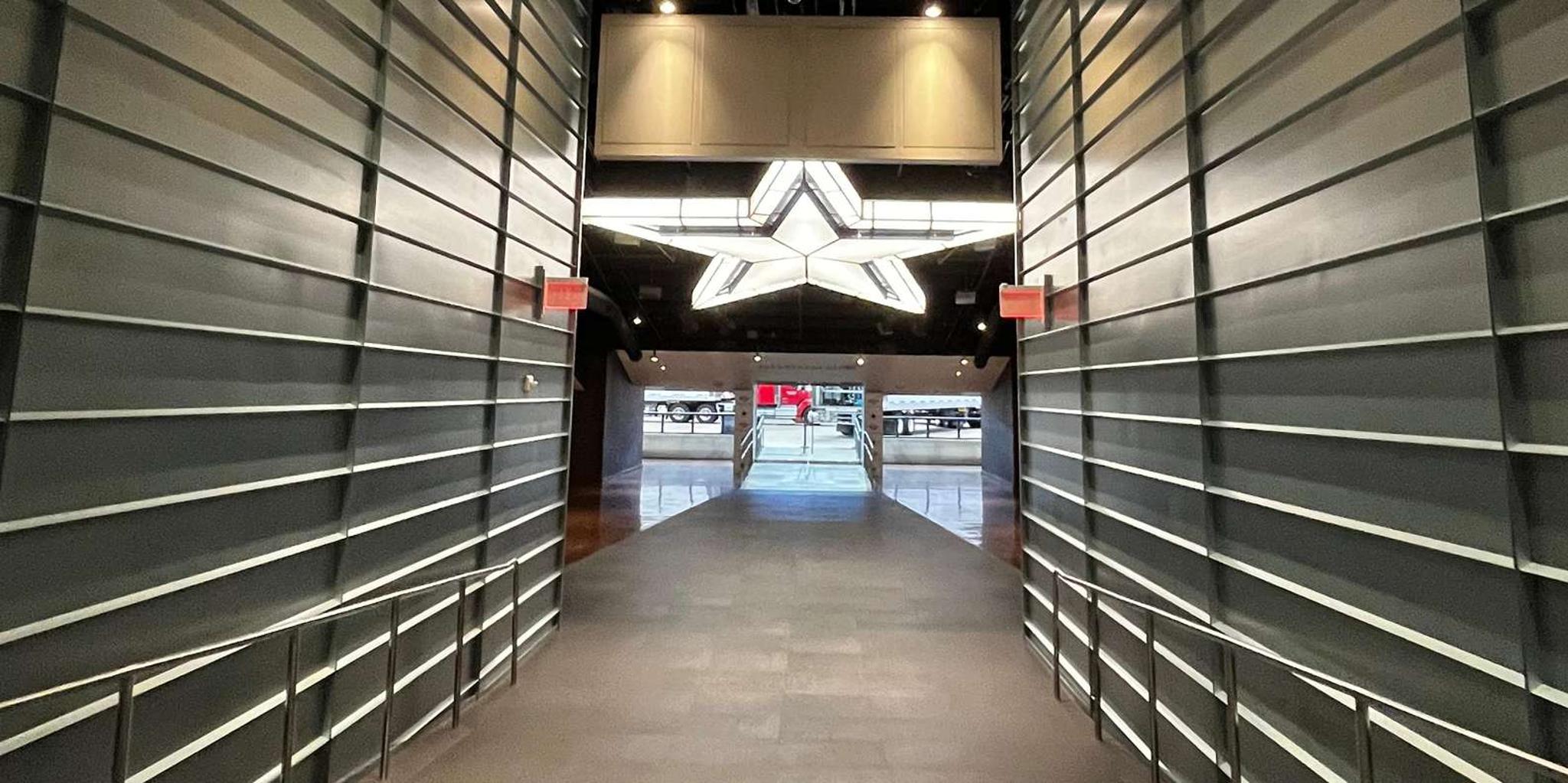 Dallas Cowboys Stadium Tour with Transportation - Image 5