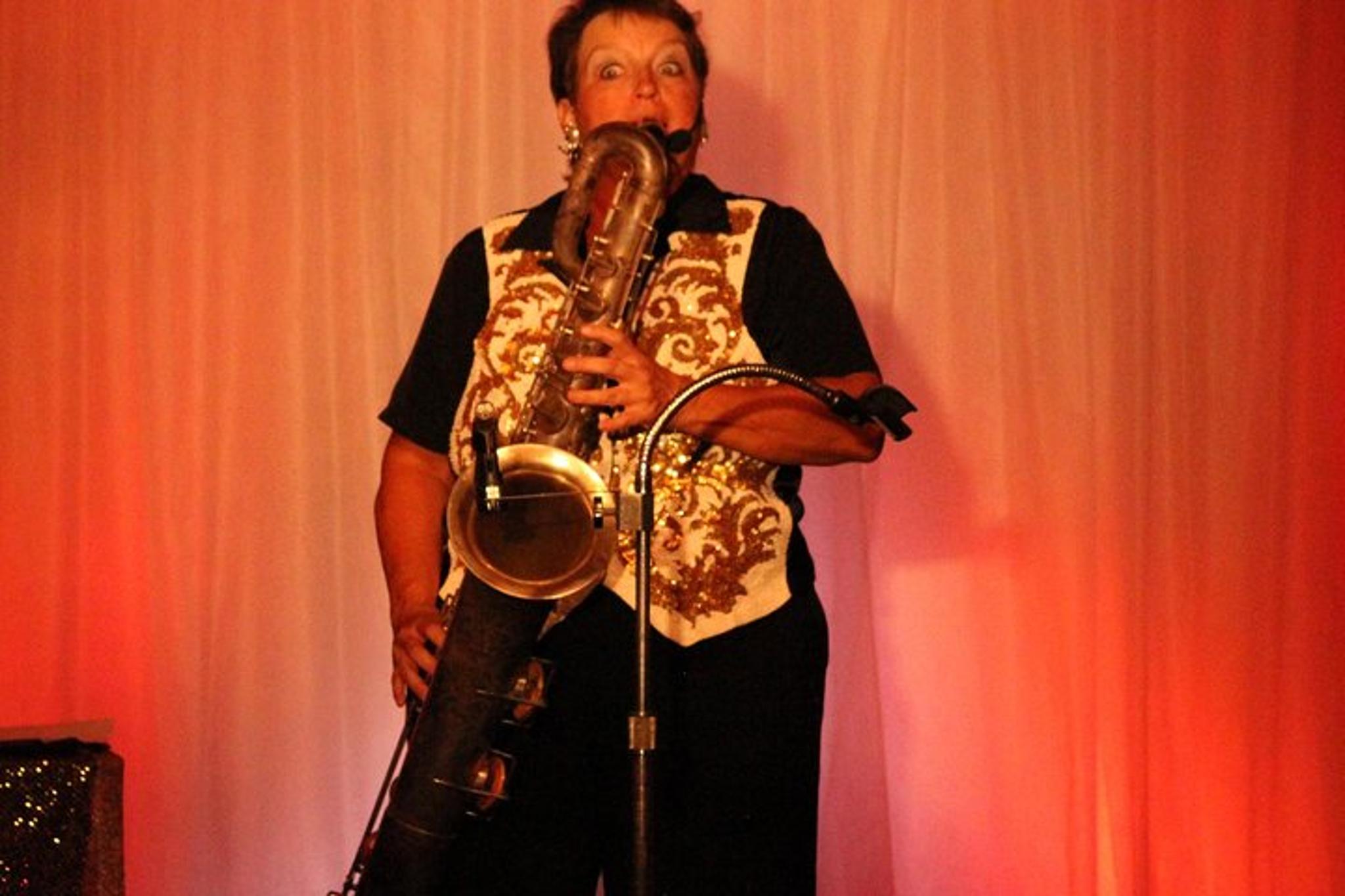 Pigeon Forge Patty Waszak Show 90 min - Image 5