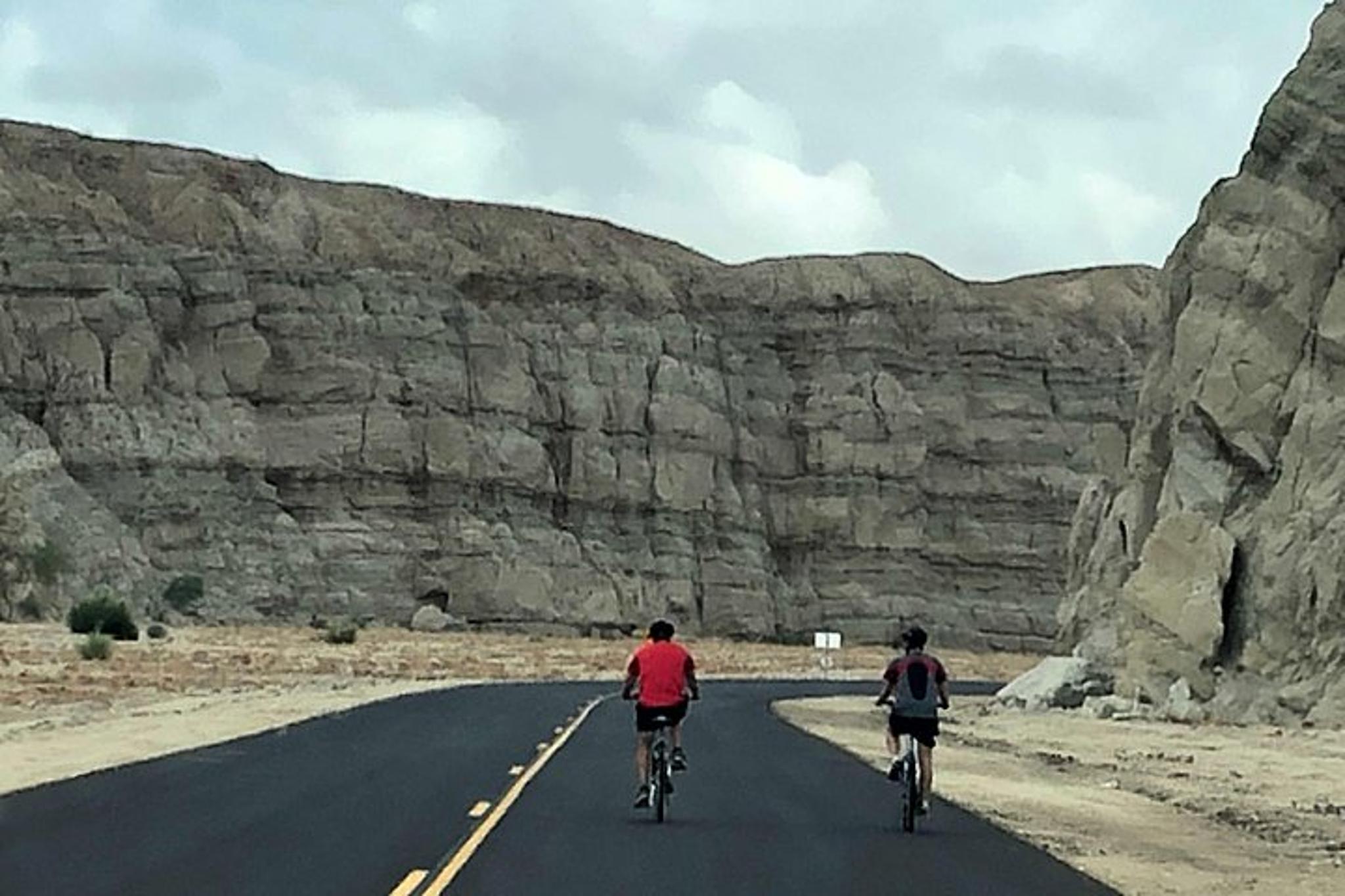 Palm Desert Downhill Bicycle Adventure - Image 3
