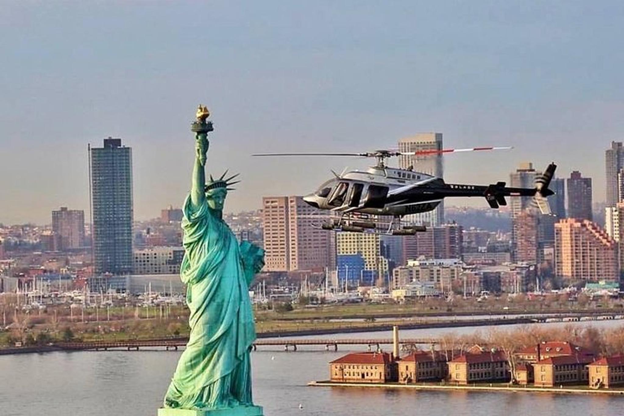 New York Helicopter Transfer to Lower Manhattan - Image 2