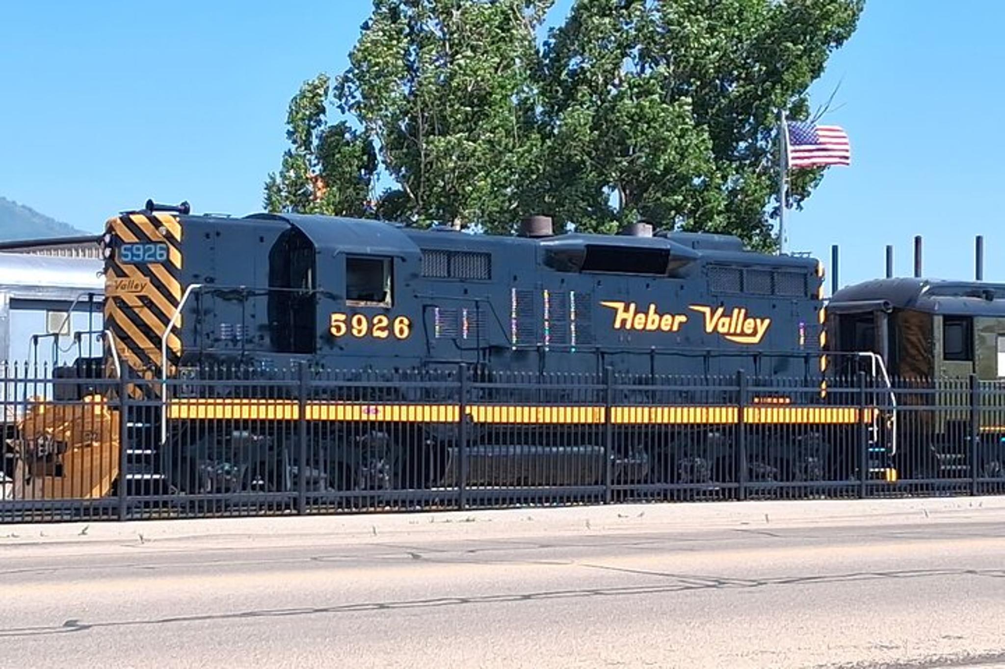 Heber Valley Railroad Tour and Deer Creek Reservoir - Image 2