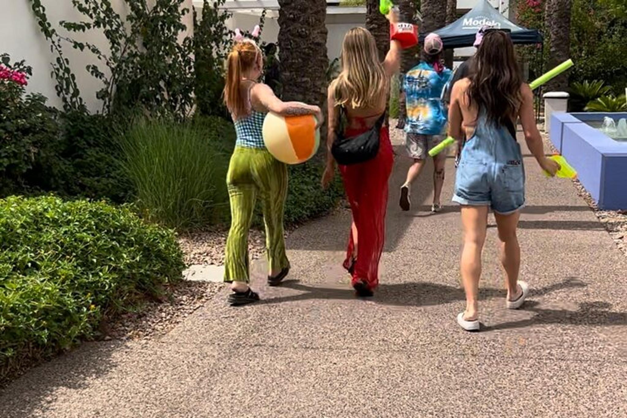 Scottsdale Party Bike Bar Crawl and Pool Party - Image 6