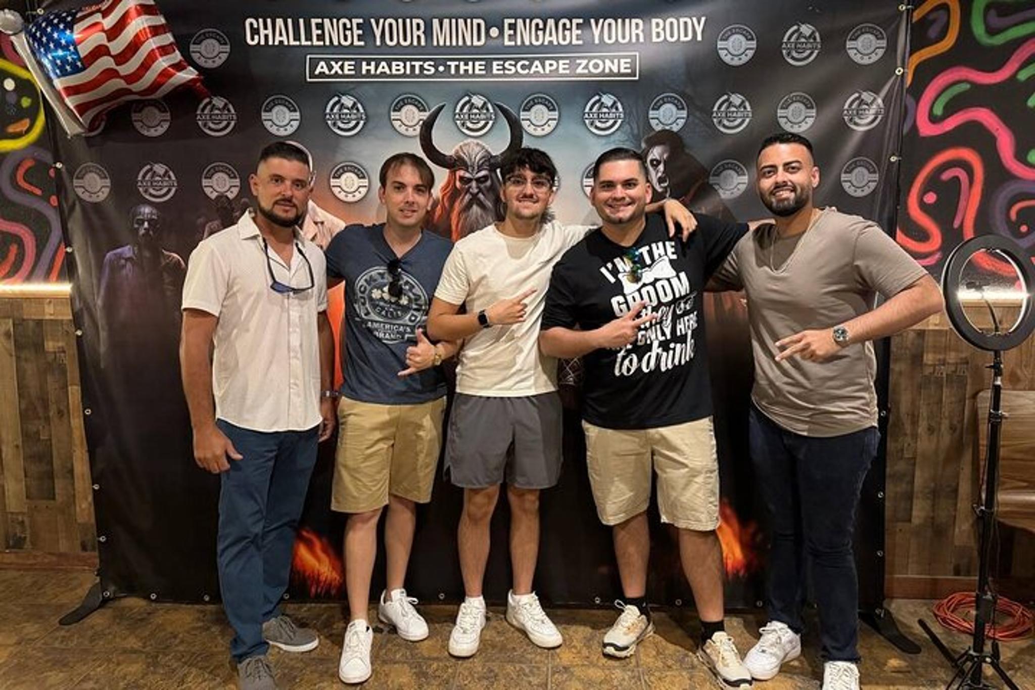 Miami Axe Throwing Experience 90 Min - Image 6