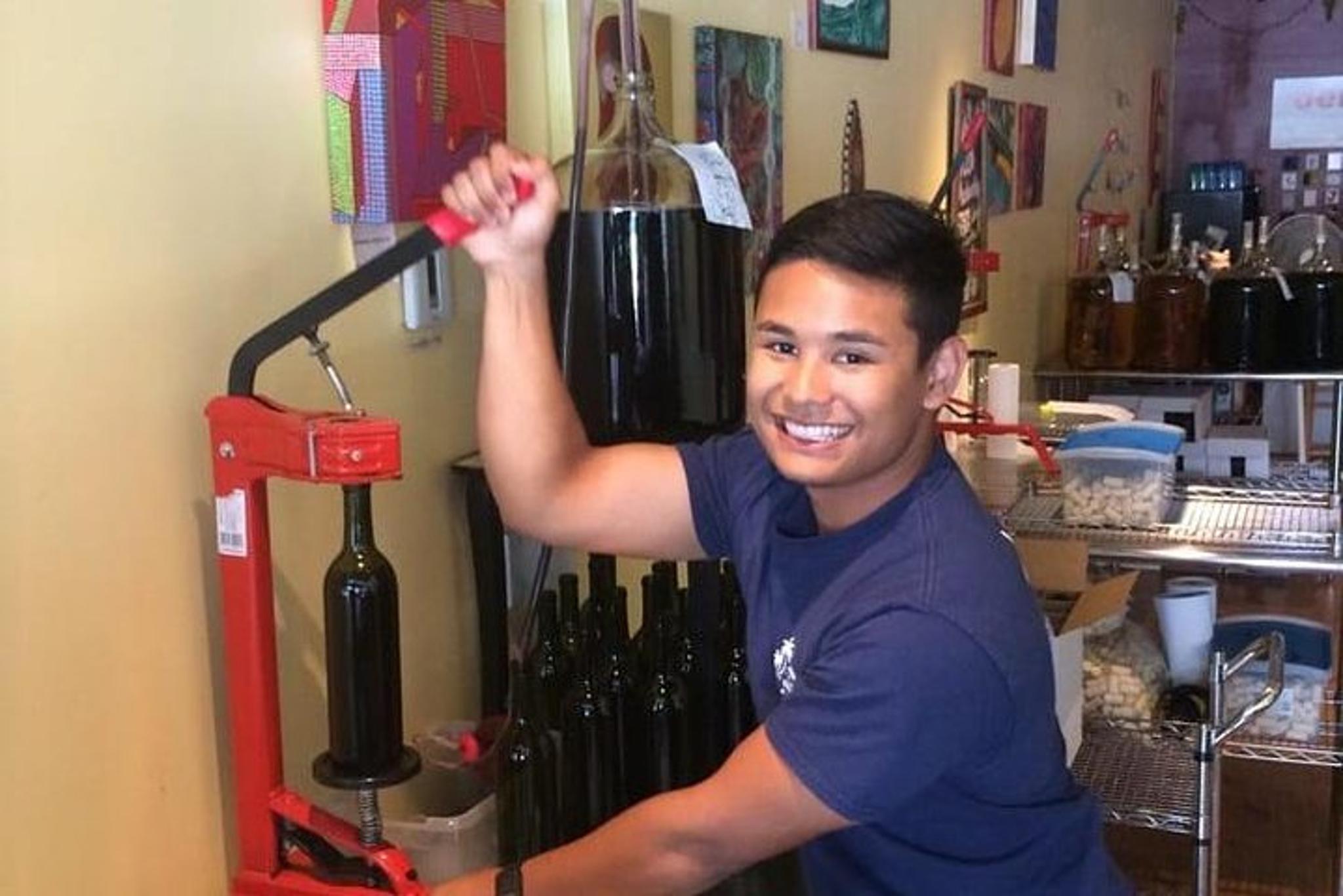 Oahu Wine Tasting Experience - Image 5