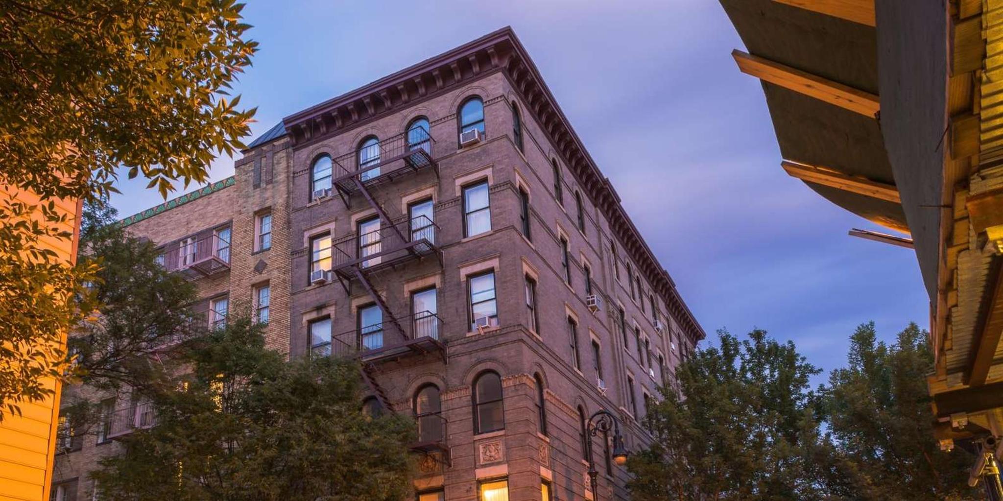 New York City TV Show 'Friends' Private Car Tour