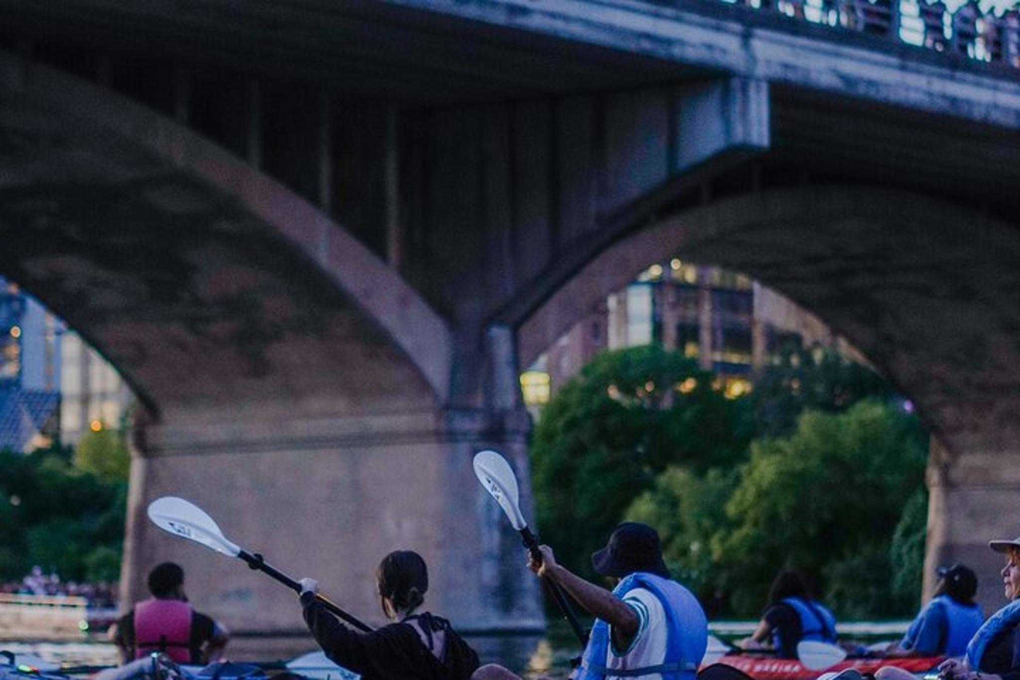 Austin Kayak or Paddle Board Sunset Bat Tour - Image 4