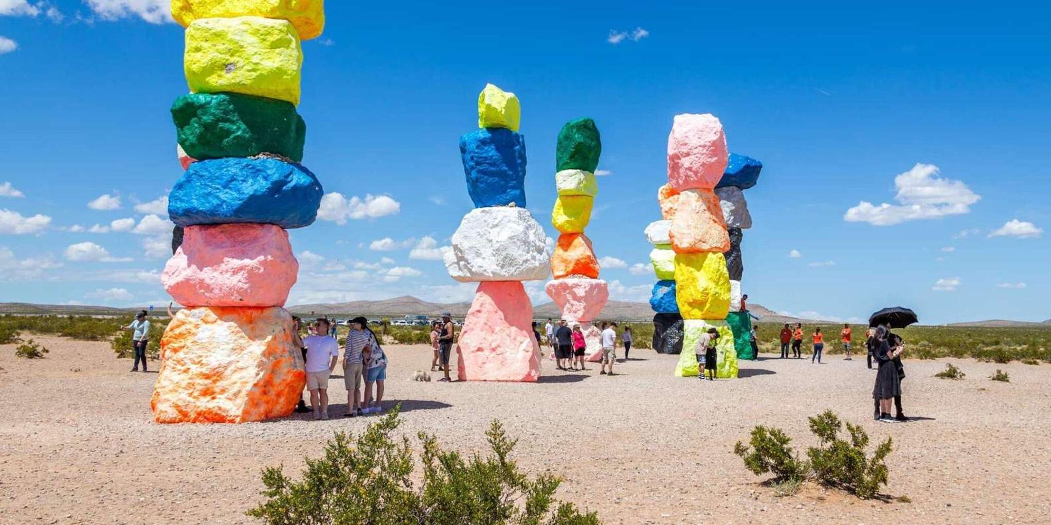 Las Vegas Red Rock Canyon & 7 Magic Mountains Tour - Image 3