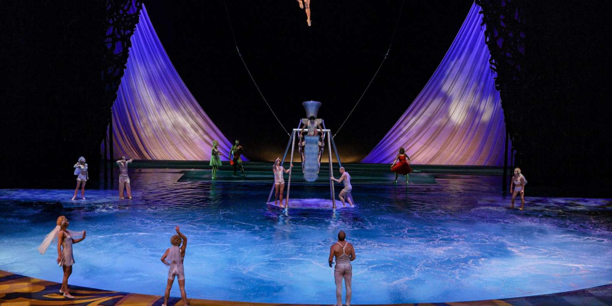 Las Vegas Cirque du Soleil 'O' Show at Bellagio 1.5 hr - Image 5