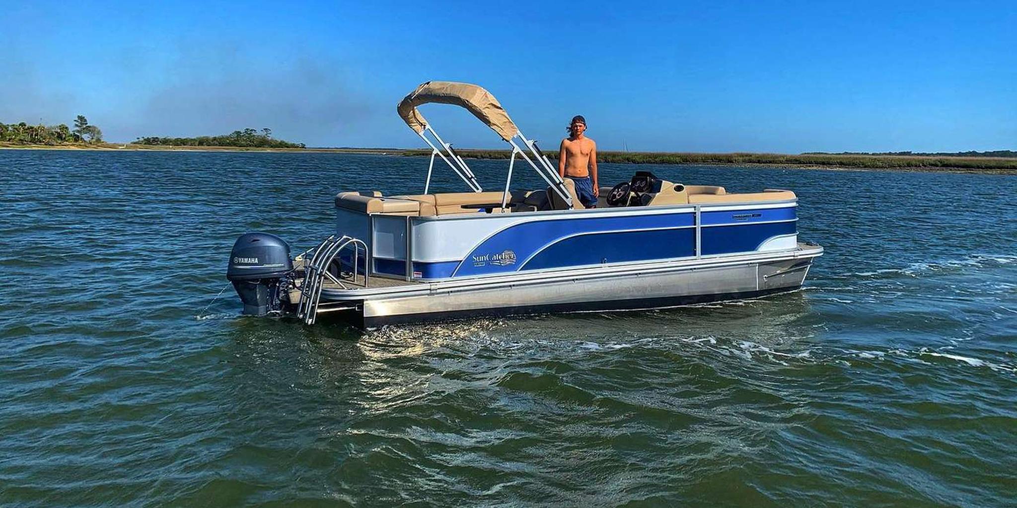 Hilton Head Island Pontoon Boat Rental 2 hr - Image 3