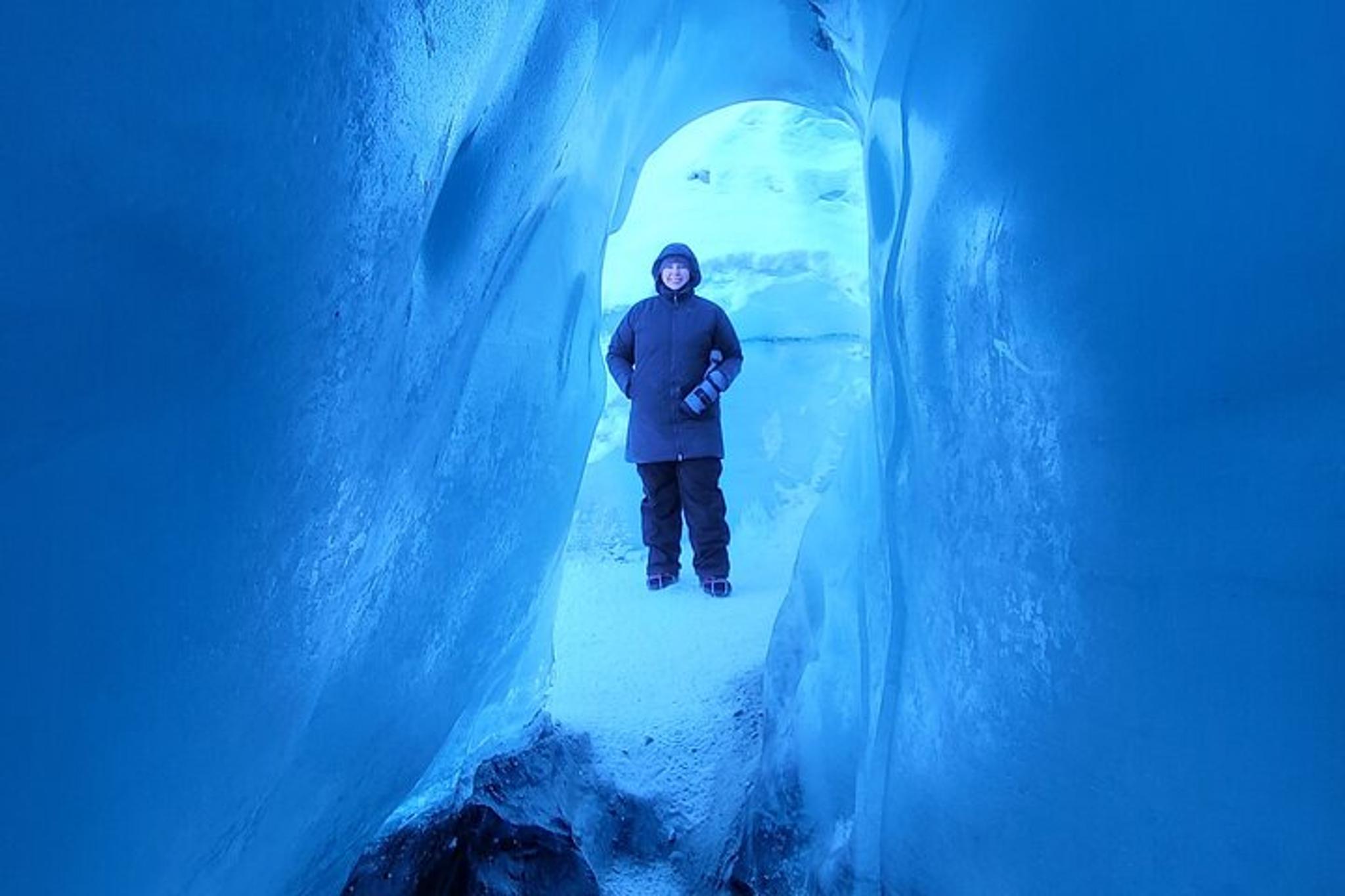 Anchorage Matanuska Glacier Hike with Lunch - Image 5