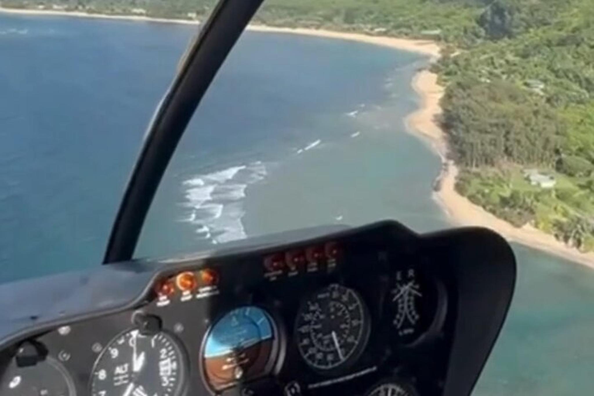 Kauai Helicopter Tour Doors-Off 1 hr - Image 5