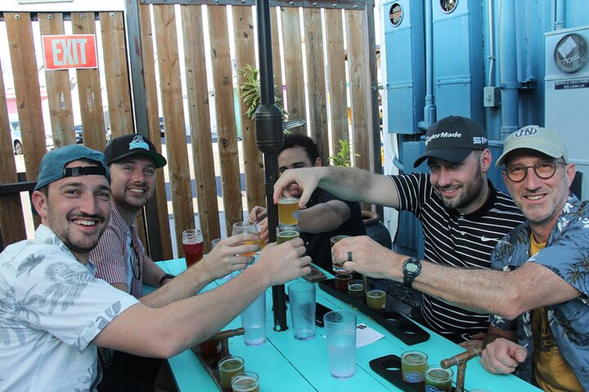 Honolulu Bar Bike Tour - Image 2