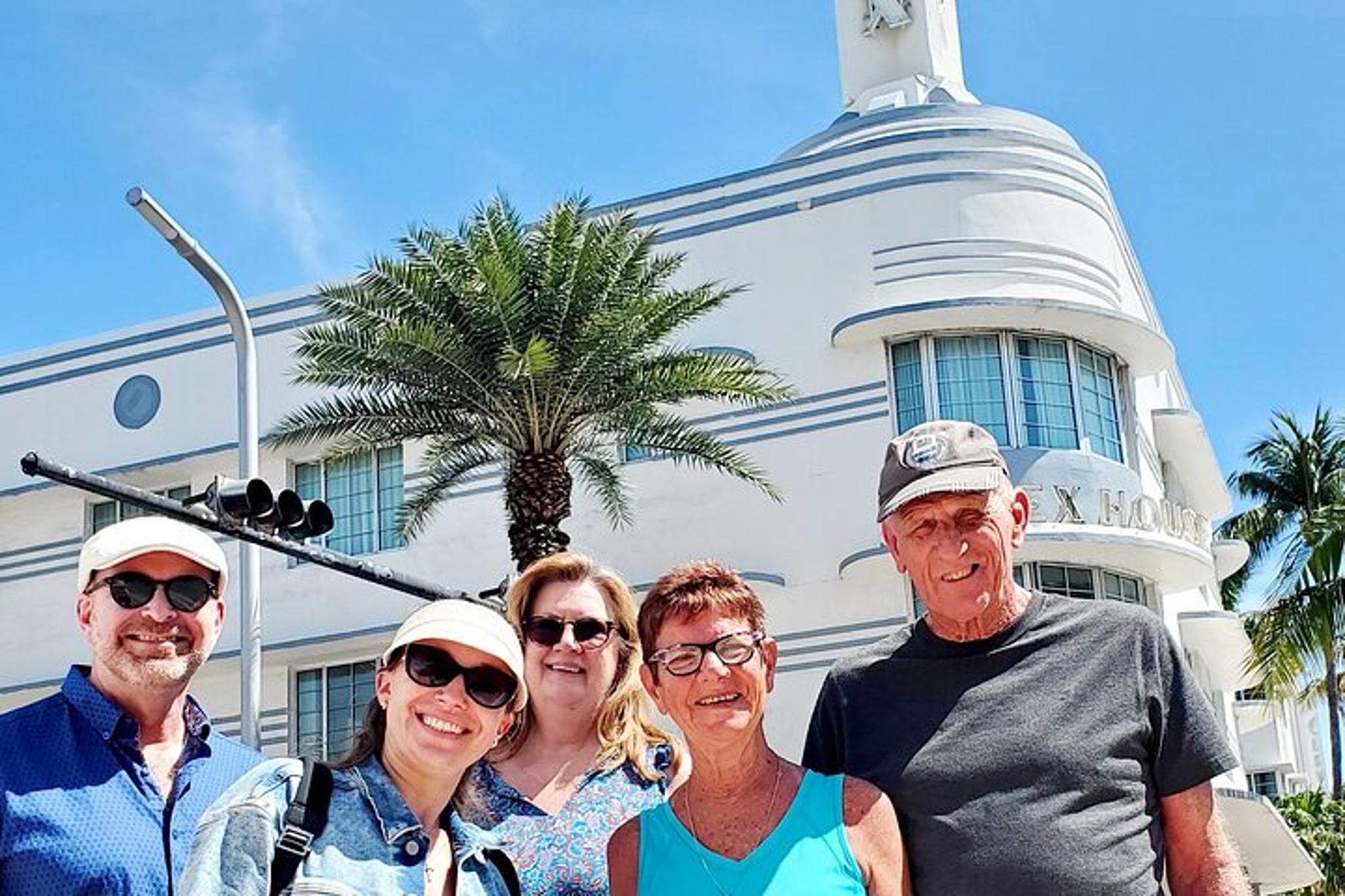 Miami Beach Sights & Hidden Gems Walking Tour - Image 1