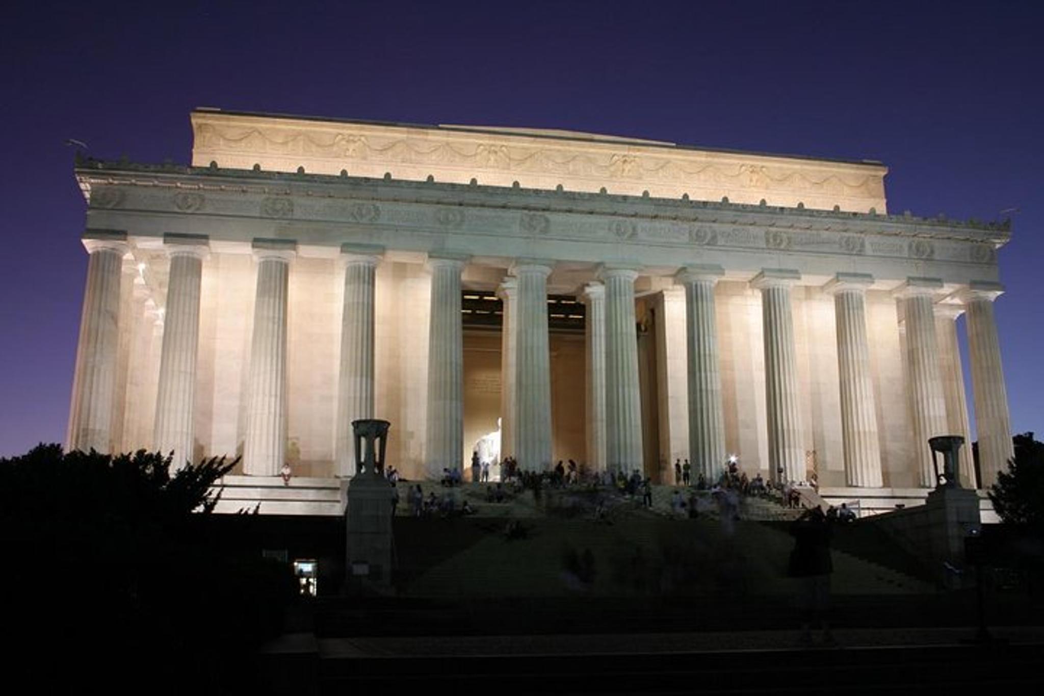 Washington DC Night Tour - Image 2