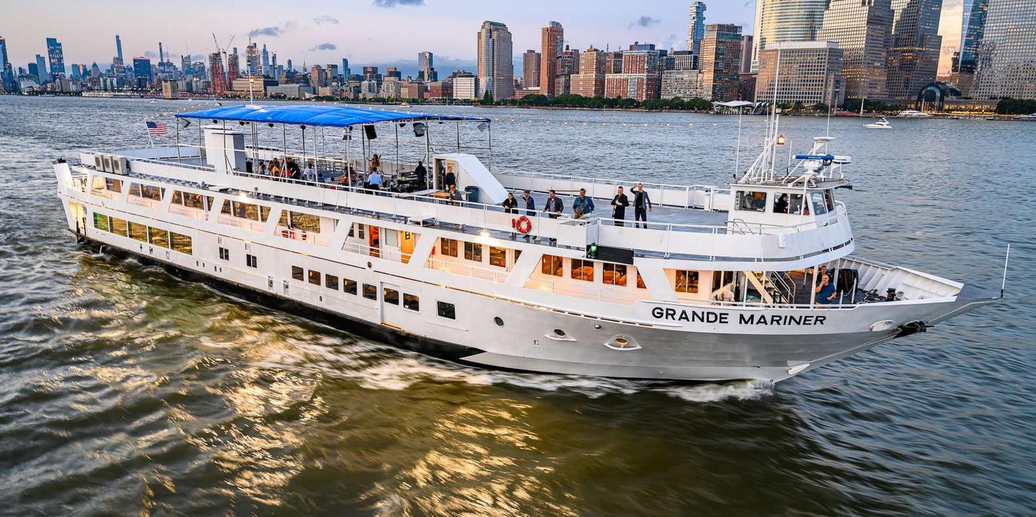 New York City Fireworks Cruise with Live Music