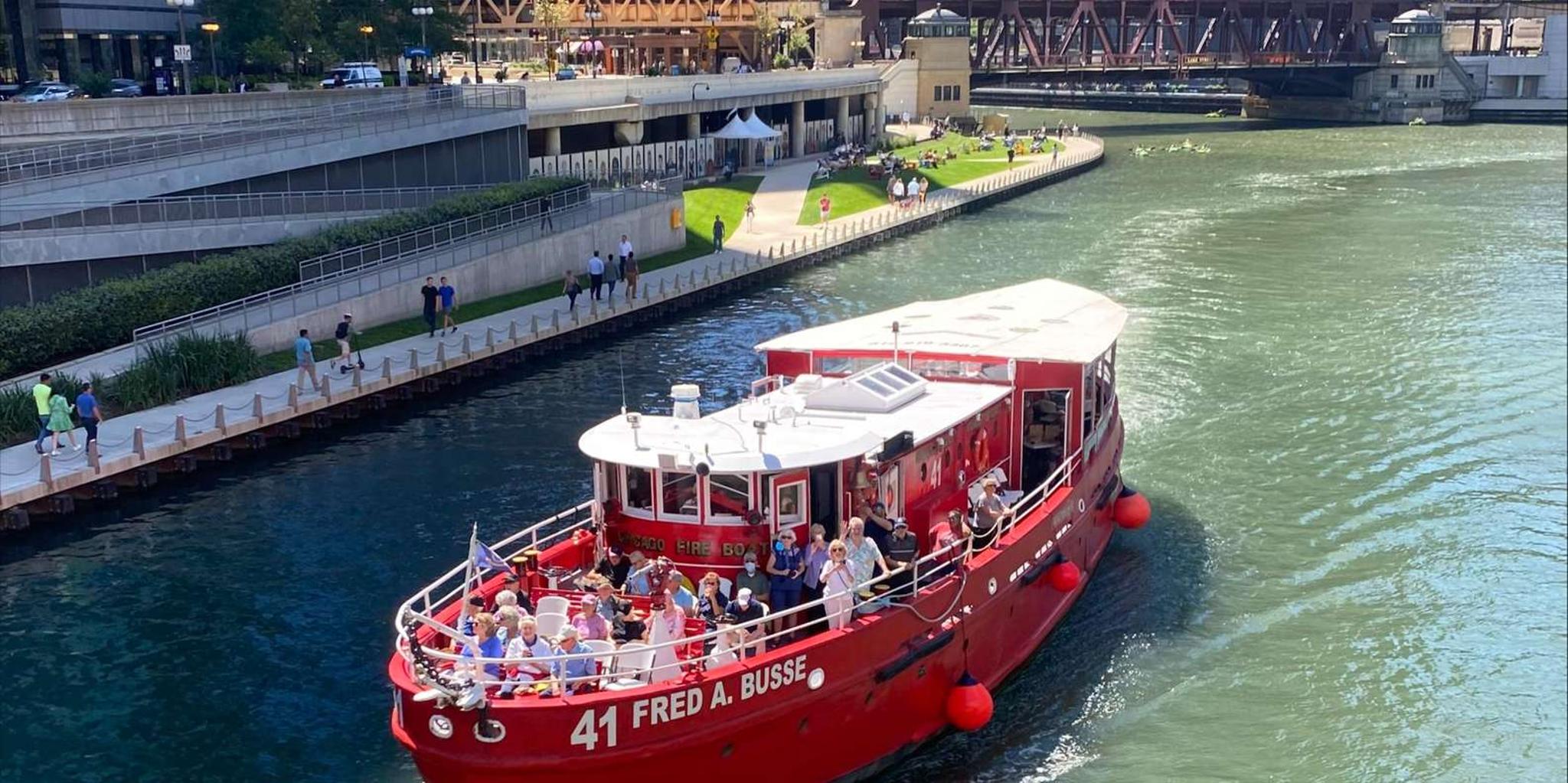 Chicago Fireworks Cruise on a Historic Fireboat - Image 5