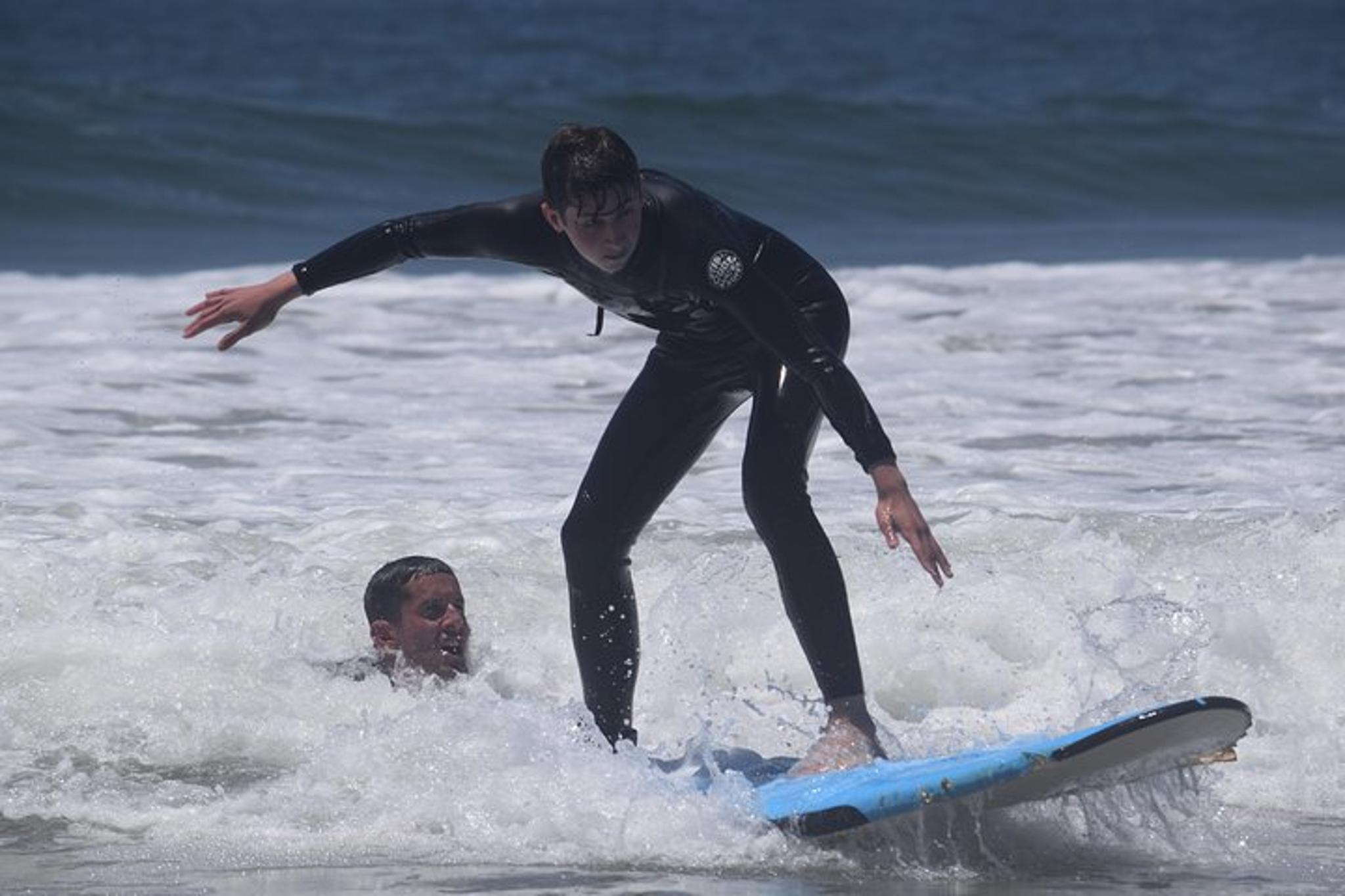 Newport Beach Surf Lesson - Image 3