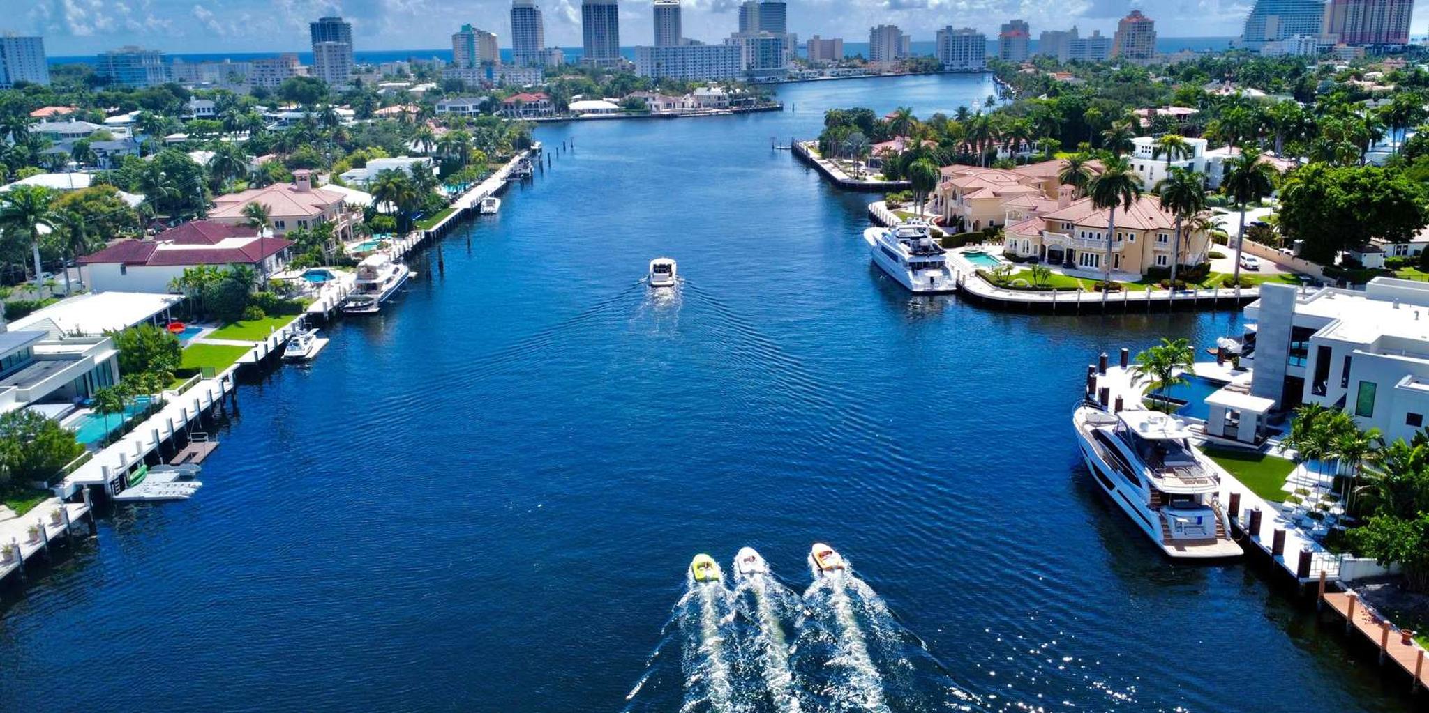 Fort Lauderdale Mini-Powerboat Rental - Image 3