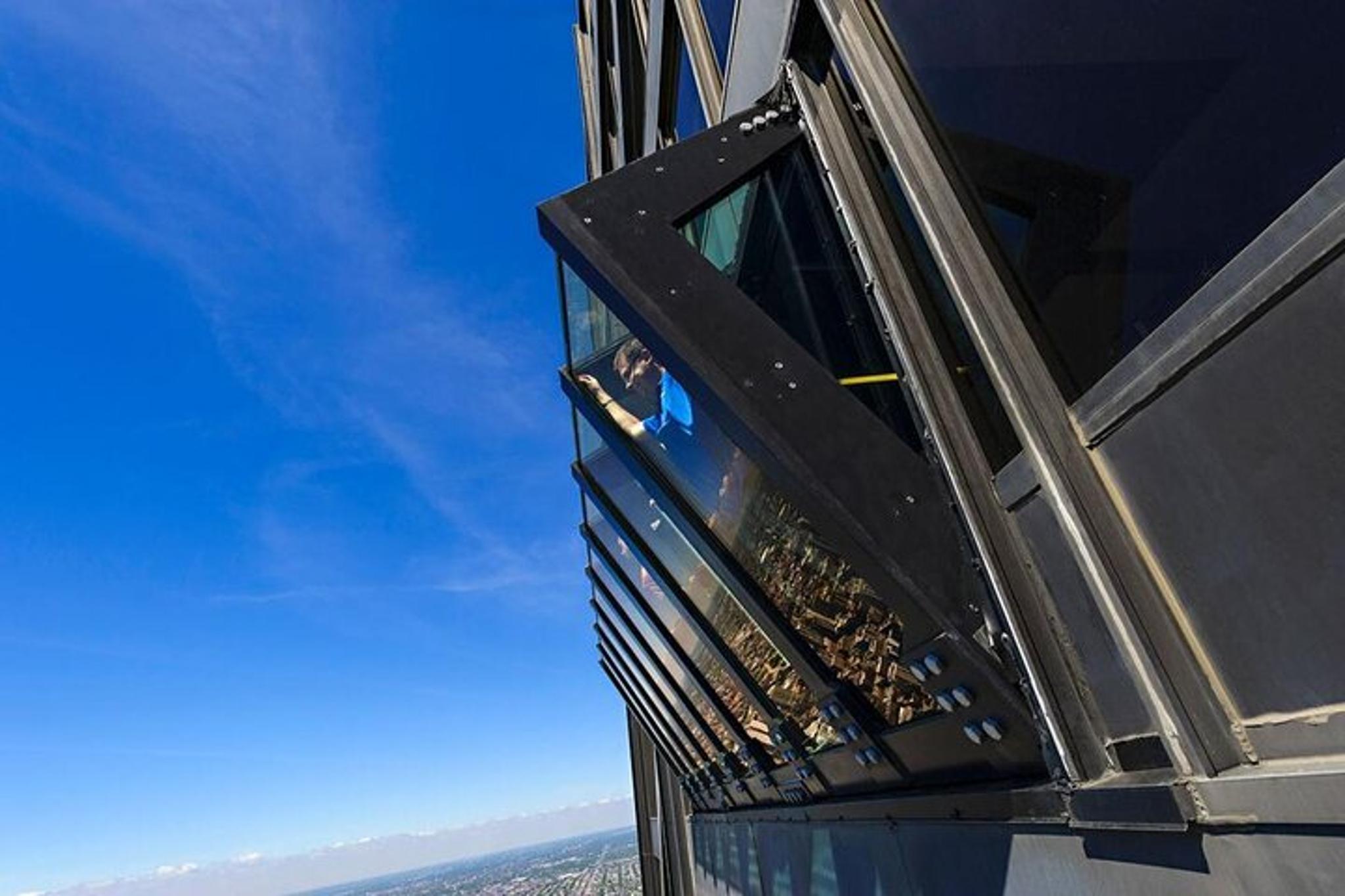 Los Angeles to Chicago Cross-Country Bus Tour