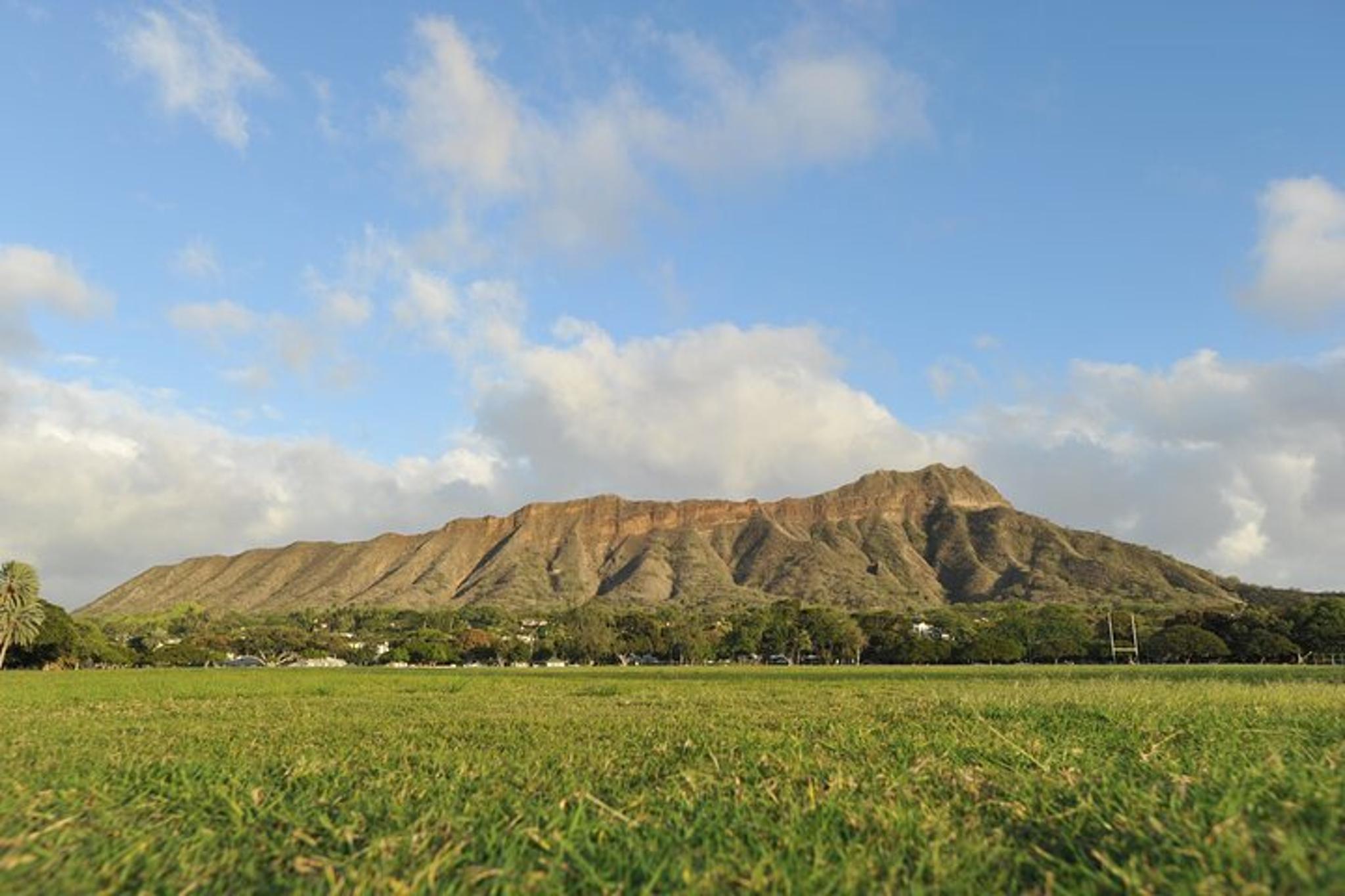 Honolulu Diamond Head Sunrise and Parasail Tour - Image 5